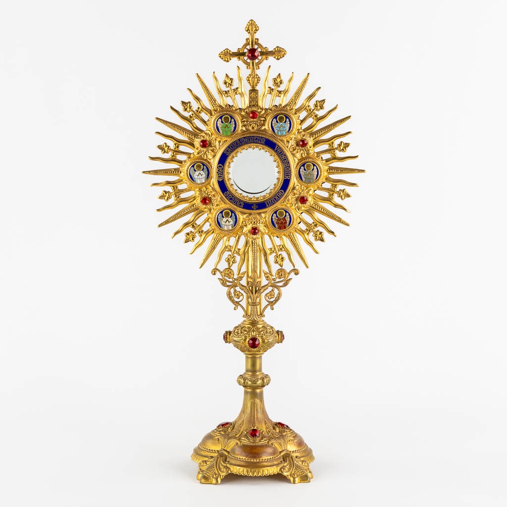 A Sunburst Monstrance, gilt brass, cloisonné enamel and cabochons. Early 20th C. (W:27 x H:55,5 cm) (1 of 10)