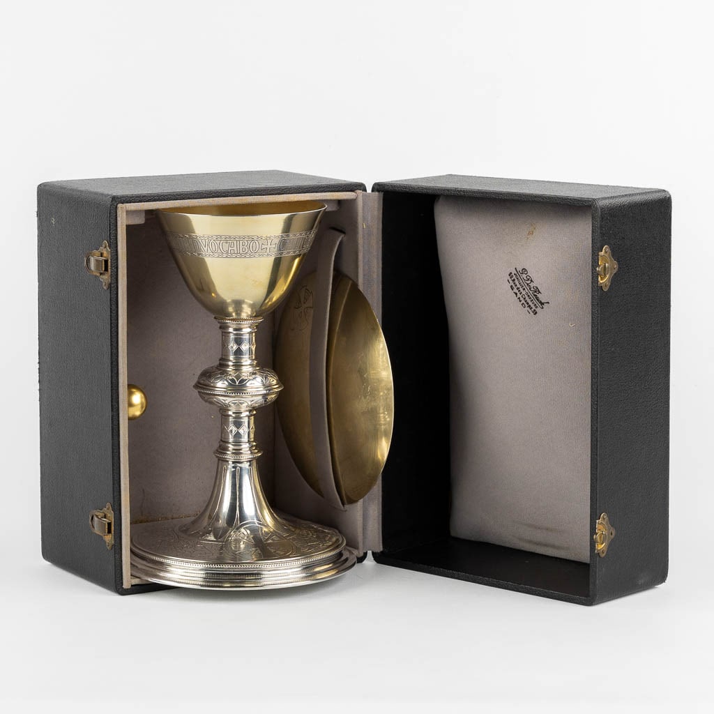 De Reuck, Ghent, a gold and silver-plated chalice, in the original chest. Consacrated March 9th, (1 of 13)
