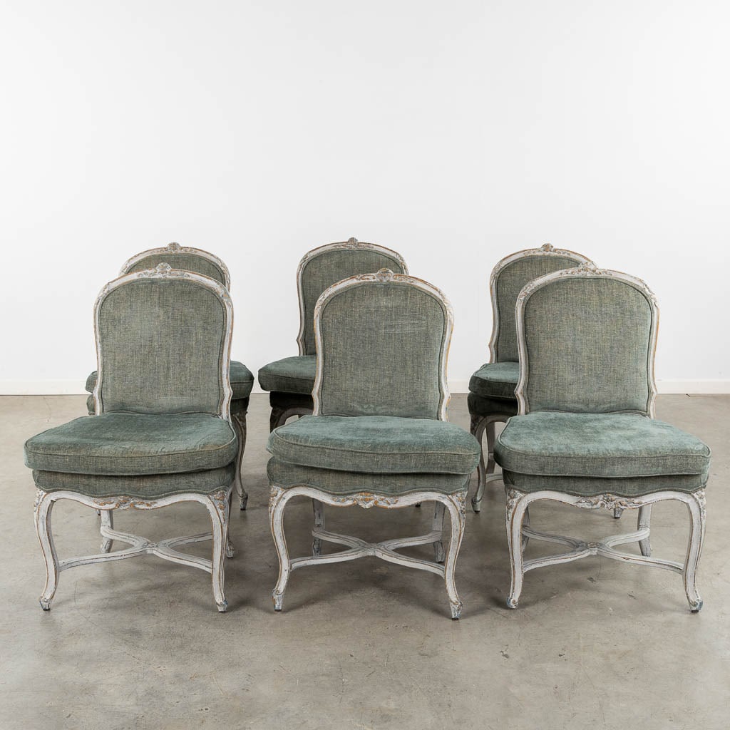 A collection of 6 wood-sculptured and white patinated chairs, Louis XV style. 18de/19th C. (L:54 x (1 of 8)