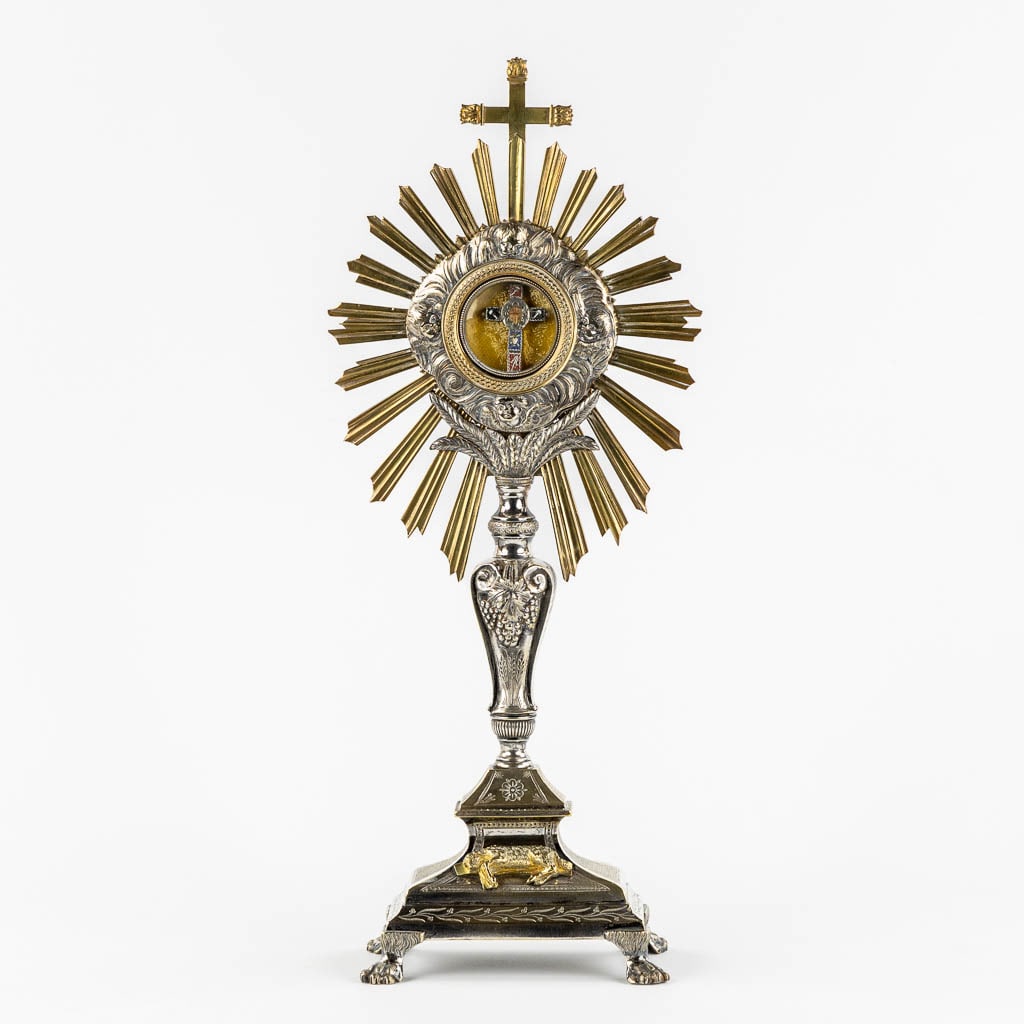 A large reliquary monstrance with a relic of the True Cross - De Ligno Cruxis, DNJC. (W:20 x H:48 (1 of 10)