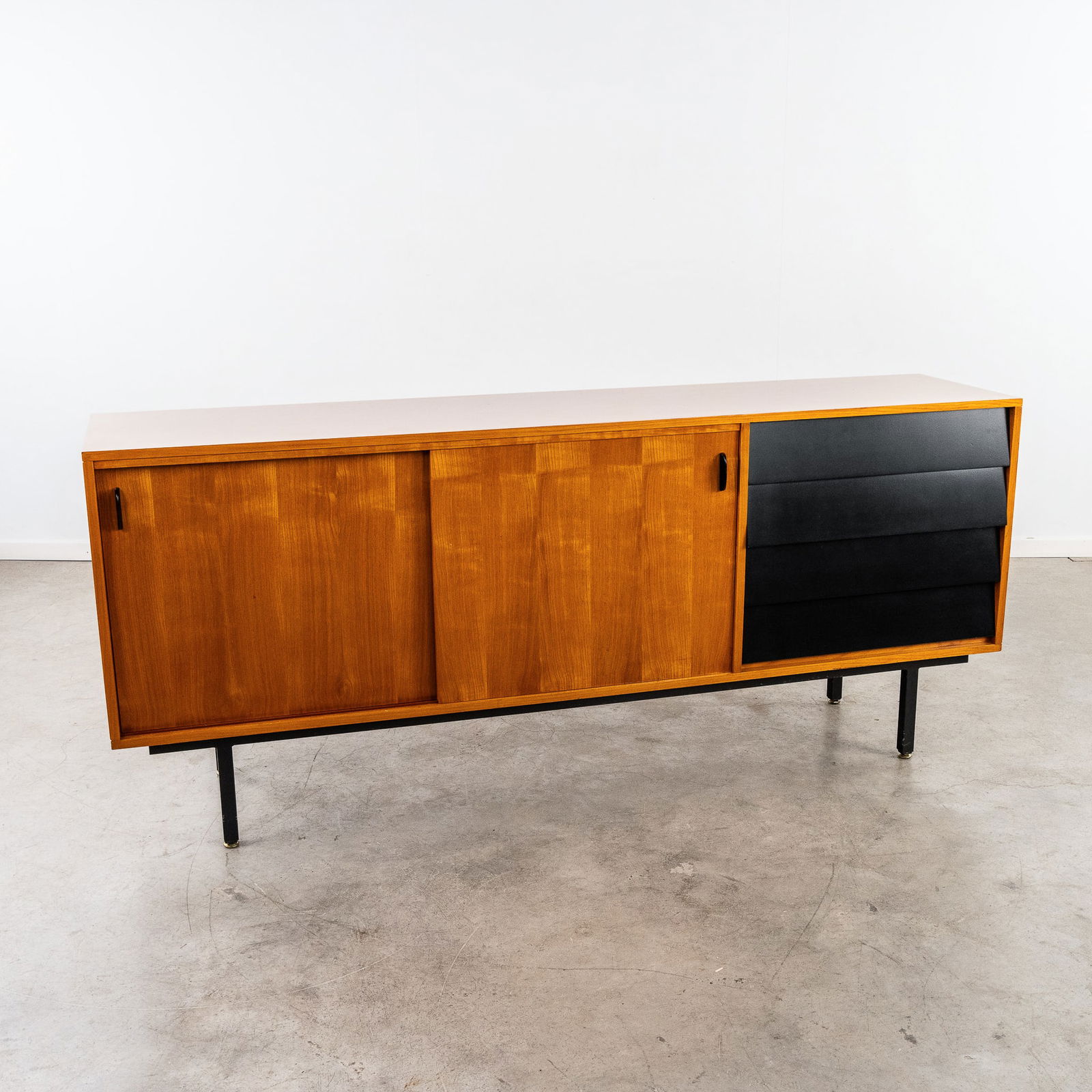 Alfred Hendrickx (1931) 'Sideboard'.: Alfred HENDRICKX (1931) 'Sideboard'., Wood veneer. 