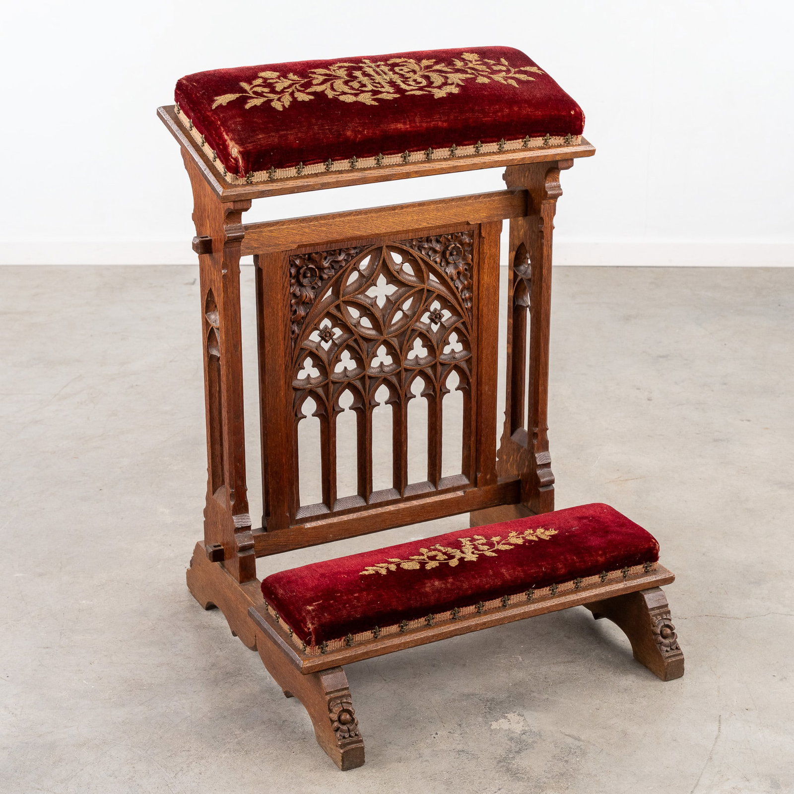 An antique prayer bench, Gothic Revival, finished with embroideries. Circa 1900. (1 of 11)