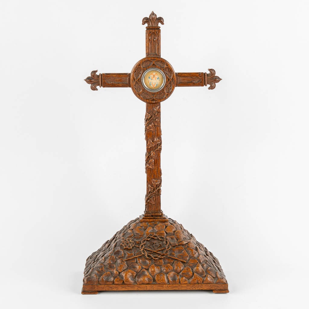 A wood-sculptured altar crucifix with a sealed theca of the True Cross. The Ligno Cruxis DNJC. (1 of 8)