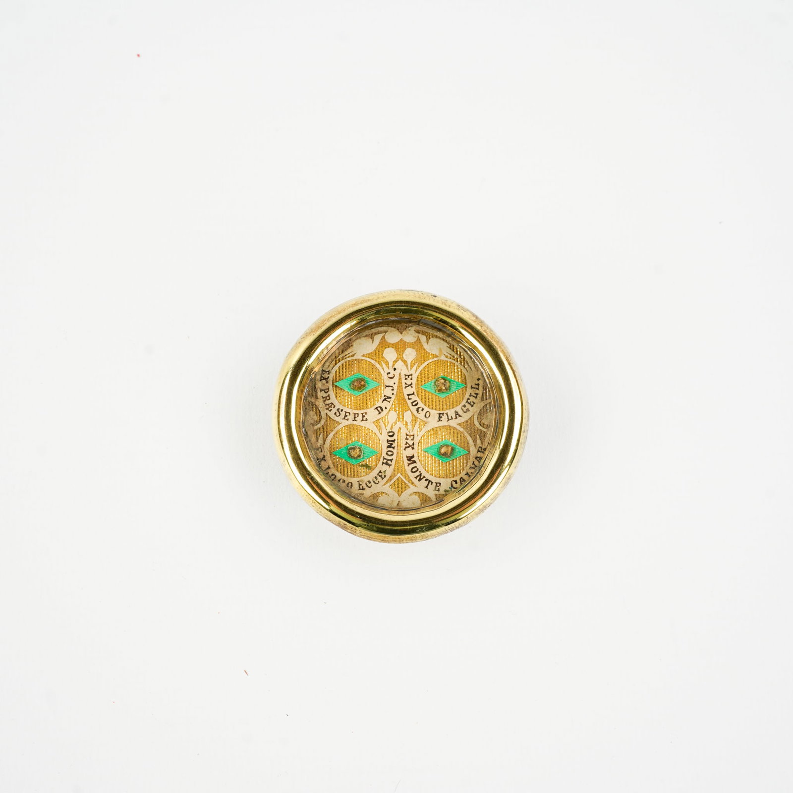 A sealed multi-theca with relics for places from the life of Jesus Christ.: A sealed multi-theca with relics for places from the life of Jesus Christ. - Ex Praesepio D.N.J.C. - From the manger - Ex Loco ECCE Homo - Ex Loco