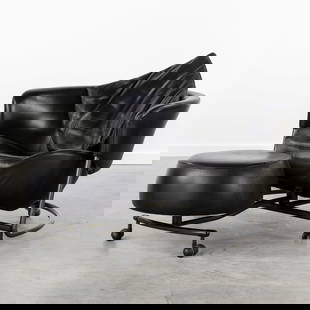 Francesco Binfare (1939) 'Girotonda', a Black Leather Lounge Chair, for Adele C, Italy, late 20th C.: Francesco Binfare (1939) 'Girotonda', a Black Leather Lounge Chair, for Adele C, Italy, late 20th century. Lounge chair 'Girotonda', designed by Francesco Binfare for Adele-C / Cassina.Metal and
