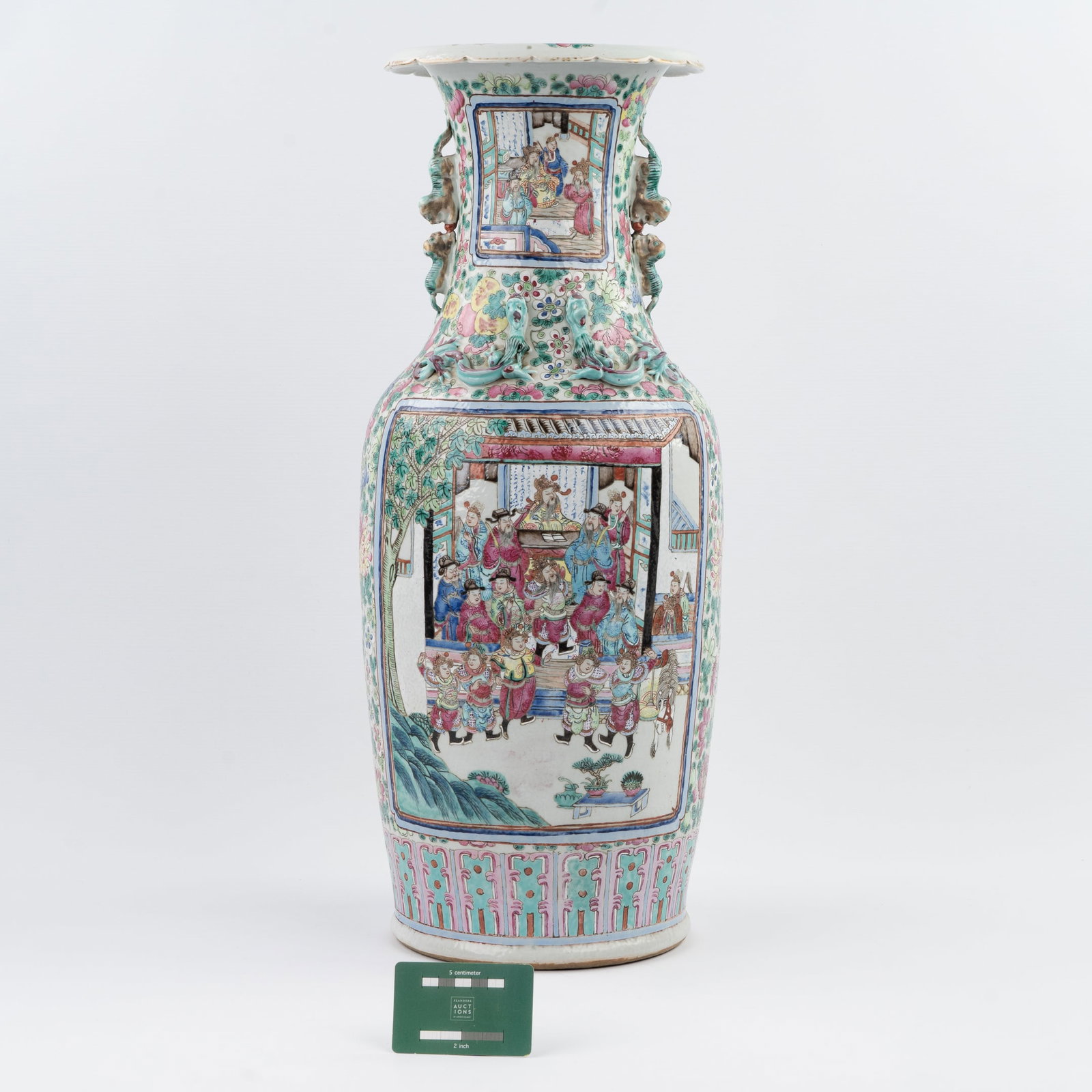 A Chinese Famille Rose vase 'The Romance of the Three Kingdoms', 19th C.: A Chinese Famille Rose vase 'The Romance of the Three Kingdoms', 19th century. Dimensions:(W:22 x H:62 cm)