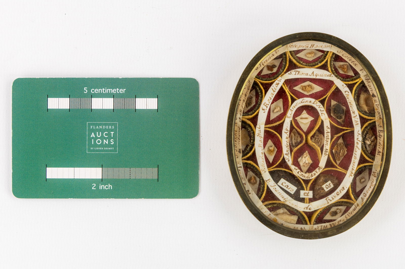 A large and sealed multi-Theca with 22 relics for Apostles, Saints, Martyrs and Jesus Christ. (1 of 2)