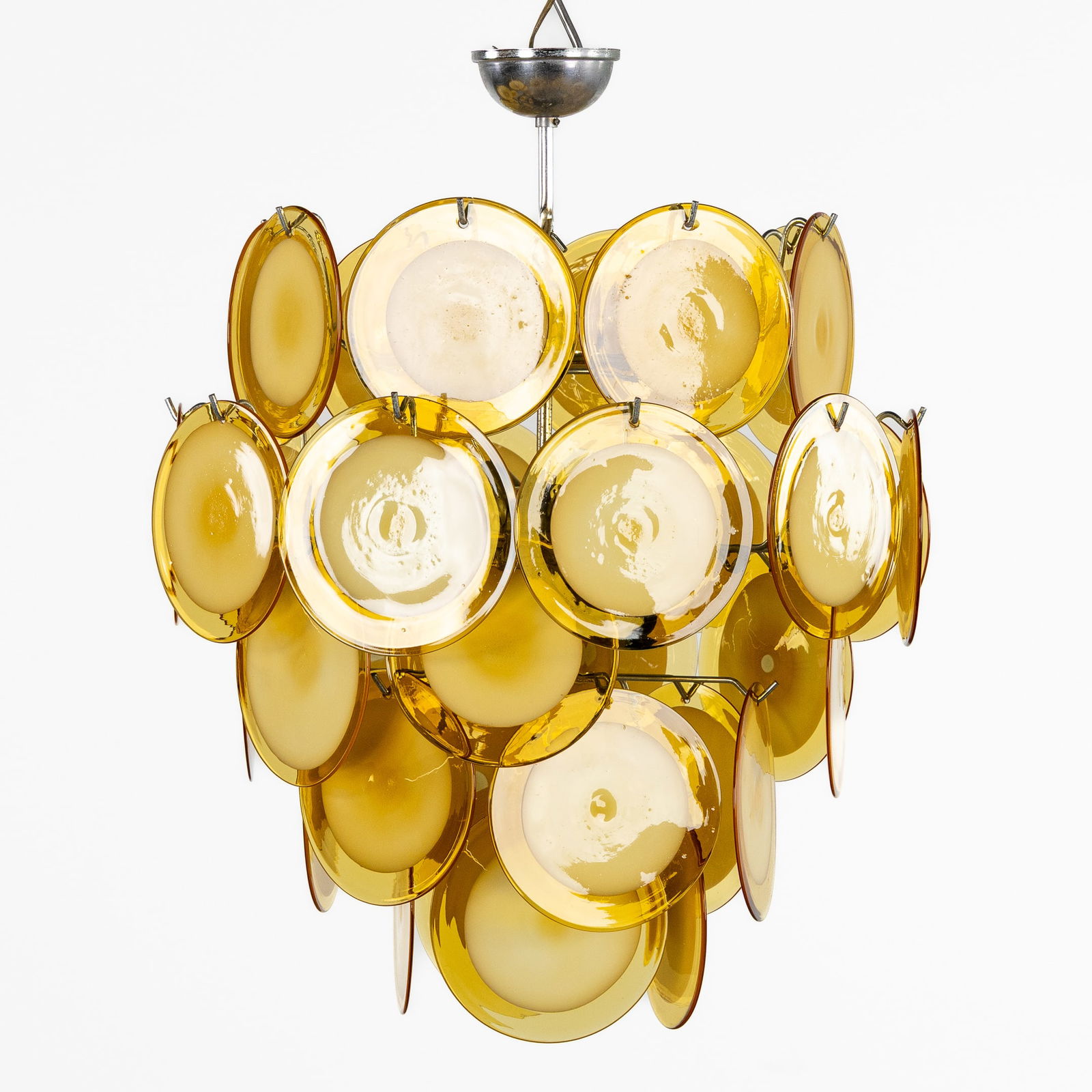 Gino Vistosi (1925-1980), Murano, A Chandelier with Glass Plaques. Italy, circa 1960.: Gino Vistosi (1925-1980), Murano, A Chandelier with Glass Plaques. Italy, circa 1960. Chromed metal and coloured glass.With 36 yellow-orange Murano glass plaques.Eight lightpoints.Italy,
