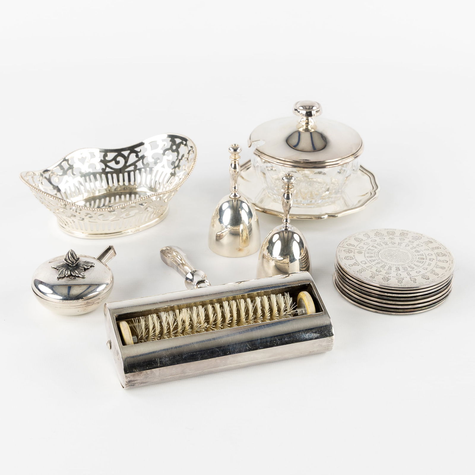 Christofle and Others, a Collection of Tableware, Silver-Plated Metal, Silver, 372g: Christofle and Others, a Collection of Tableware, Silver-Plated Metal, Silver, 247g Christofle: Silver-plated metal.Two table bells (H: 9 cm)A table scraper (W: 15 cm x D: 17 cm)