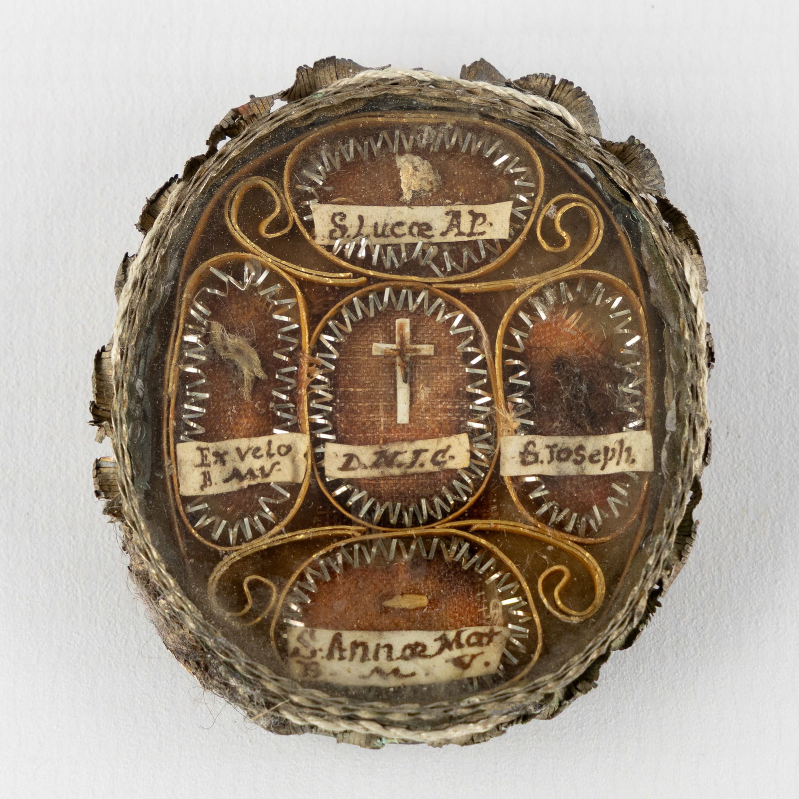 A Sealed Multi theca with Relics for the True Cross, Virgin Mary, Apostle Luke and Saints. 18th C. (1 of 2)