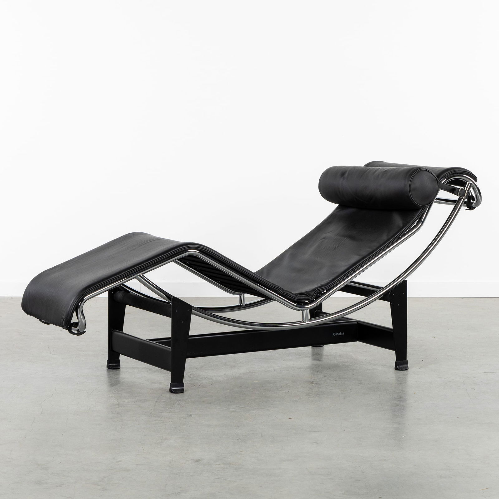 Le Corbusier, Jeanneret and Perriand, a Lounge Chair LC4 Le Corbusier, for Cassina, Metal and Black (1 of 11)