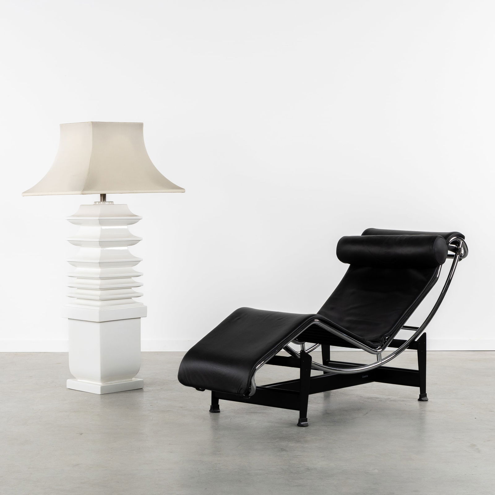 Tommaso Barbi (1944-2015) 'Pagoda', a table- and floor Lamp, Glazed Ceramic. Italy, circa 1970. (1 of 6)