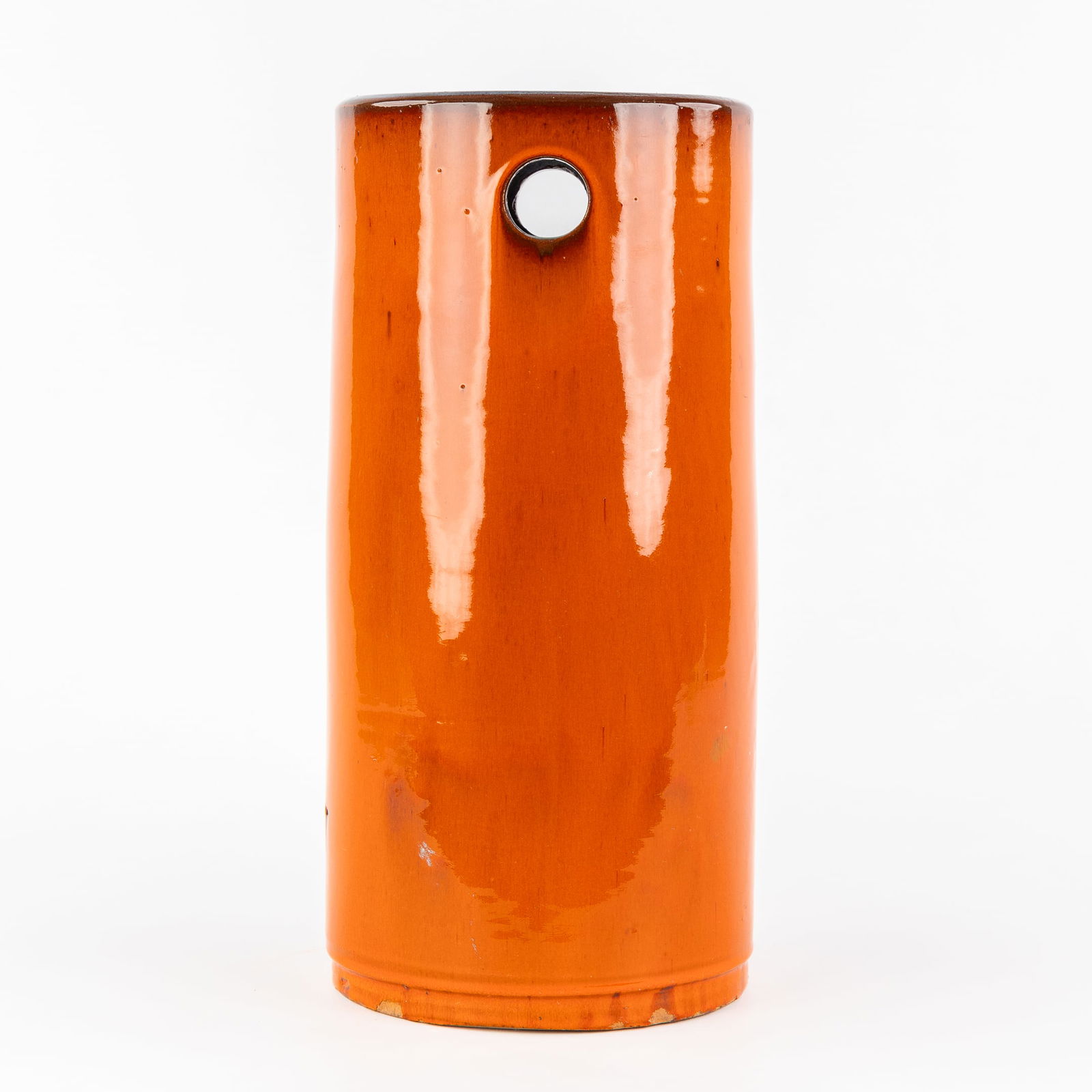 Rogier Vandeweghe (1923-2020) 'Vase' for Amphora. Glazed ceramics.: Rogier Vandeweghe (1923-2020) 'Vase' for Amphora. Glazed ceramics. Orange glaze. Not signed. Circa 1960. Literature: Marc Heiremans, Rogier Vandeweghe, Amphora, Ceramics 195-1975, Arnoldsc