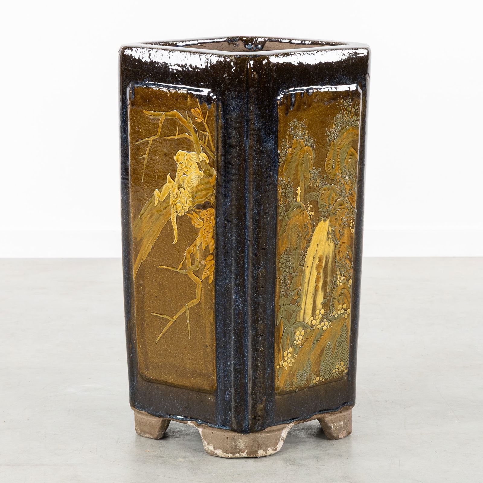 A Large Japanese Cache Pot, Glazed Ceramics, Decorated with Monkeys, a Tiger, and Landscapes. (1 of 8)