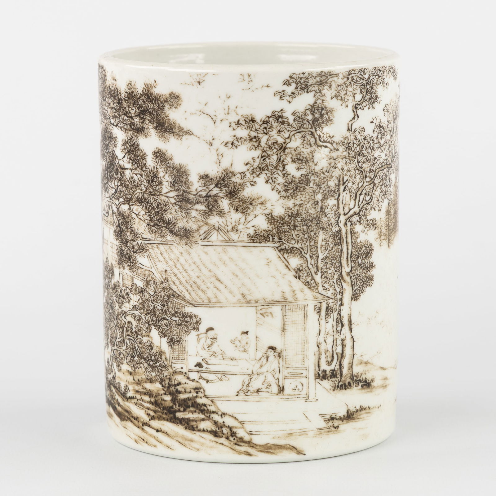 A Chinese Brush Pot with Grisaille Decoration, Chenghua marked, 19th/20th C. (1 of 8)