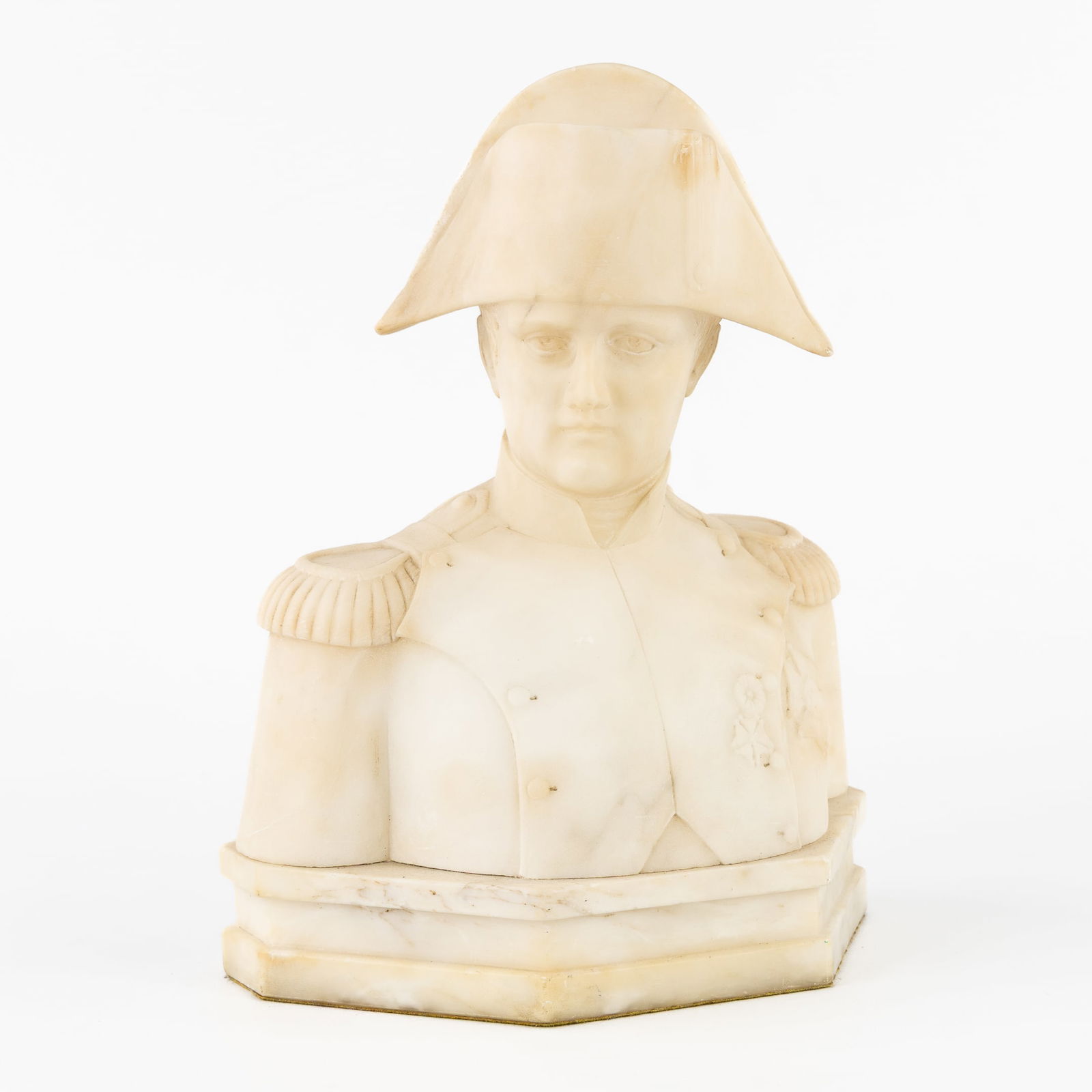 Giuseppe Papucci (19th century) 'Bust of Napoleon Bonaparte', Sculptured Alabaster.: Giuseppe Papucci (19th century) 'Bust of Napoleon Bonaparte', Sculptured Alabaster. Sculptured alabaster.Signed 'G. Papucci'.