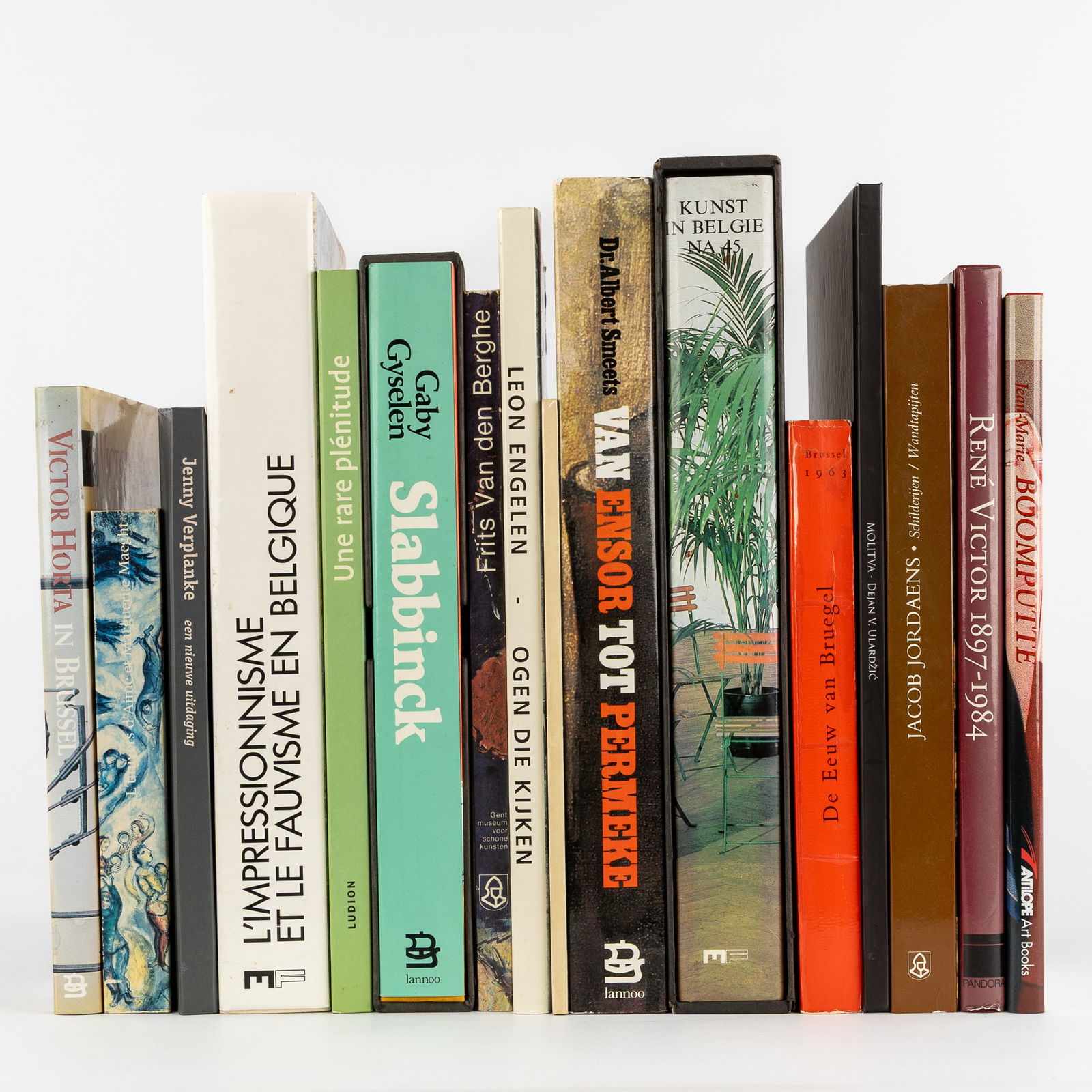 Sixteen Art Books, Modest Huys, Rik Slabbinck, Victor Horta, Frits Van Den Berghe: Sixteen Art Books, Modest Huys, Rik Slabbinck, Victor Horta, Frits Van Den Berghe Victor Horta 'In Brussel', LannooL'univers d'Aimé et Marguerite Maeght - Fondation MaeghtJenny VErplancke 'Een