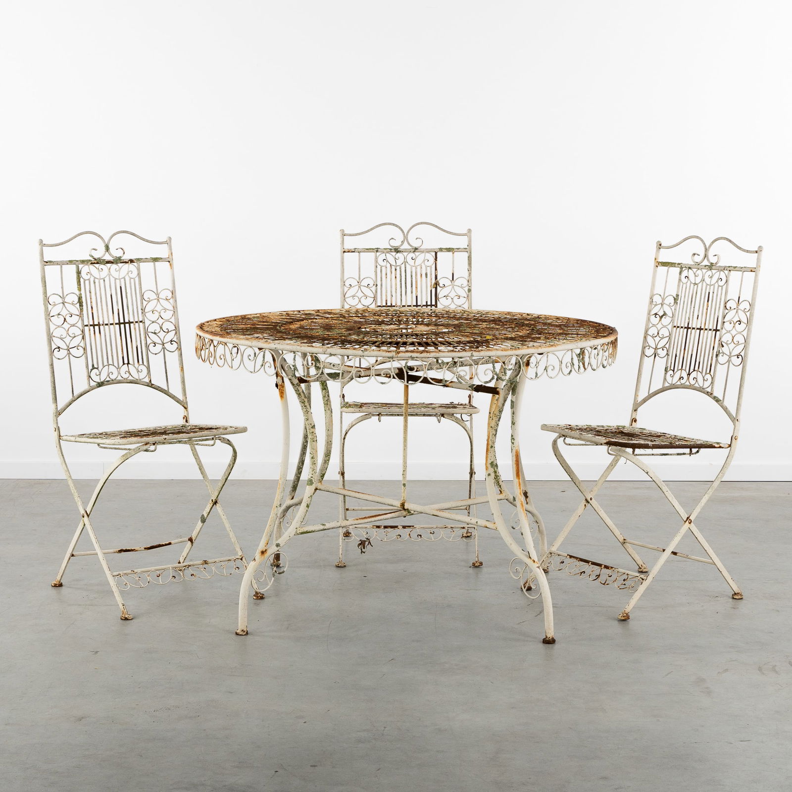 A Decorative Four-piece Garden Set, Patinated Wrought Iron, Italy, circa 1950. (1 of 6)