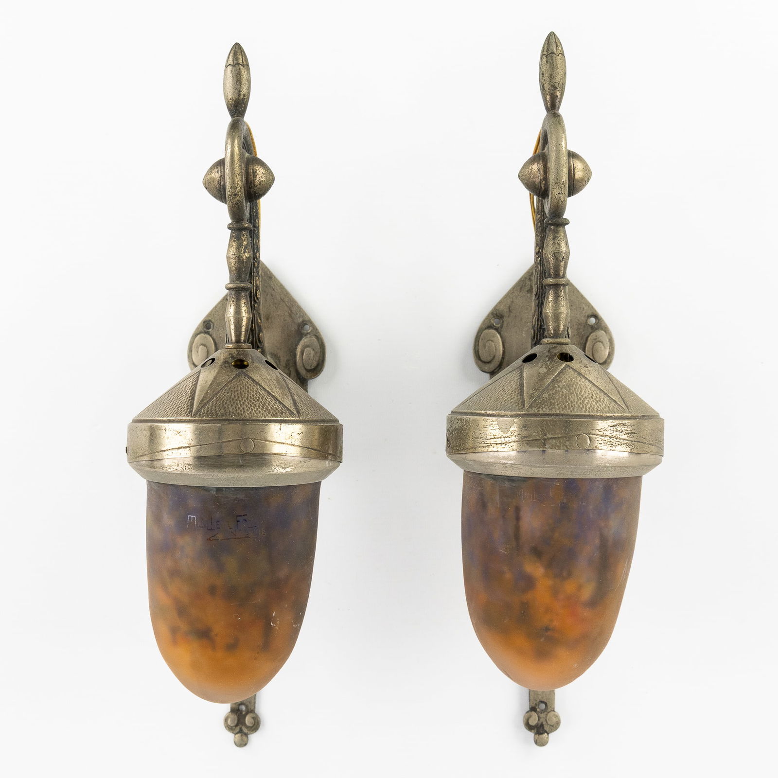 Muller Frères, Luneville, a Pair of Wall Lamps or Appliqués, Silver-plated Metal and Pate de: Muller Frères, Luneville, a Pair of Wall Lamps or Appliqués, Silver-plated Metal and Pate de Verre, Art Deco, circa 1930. Silver-plated metal and pate de verre.Both signed.