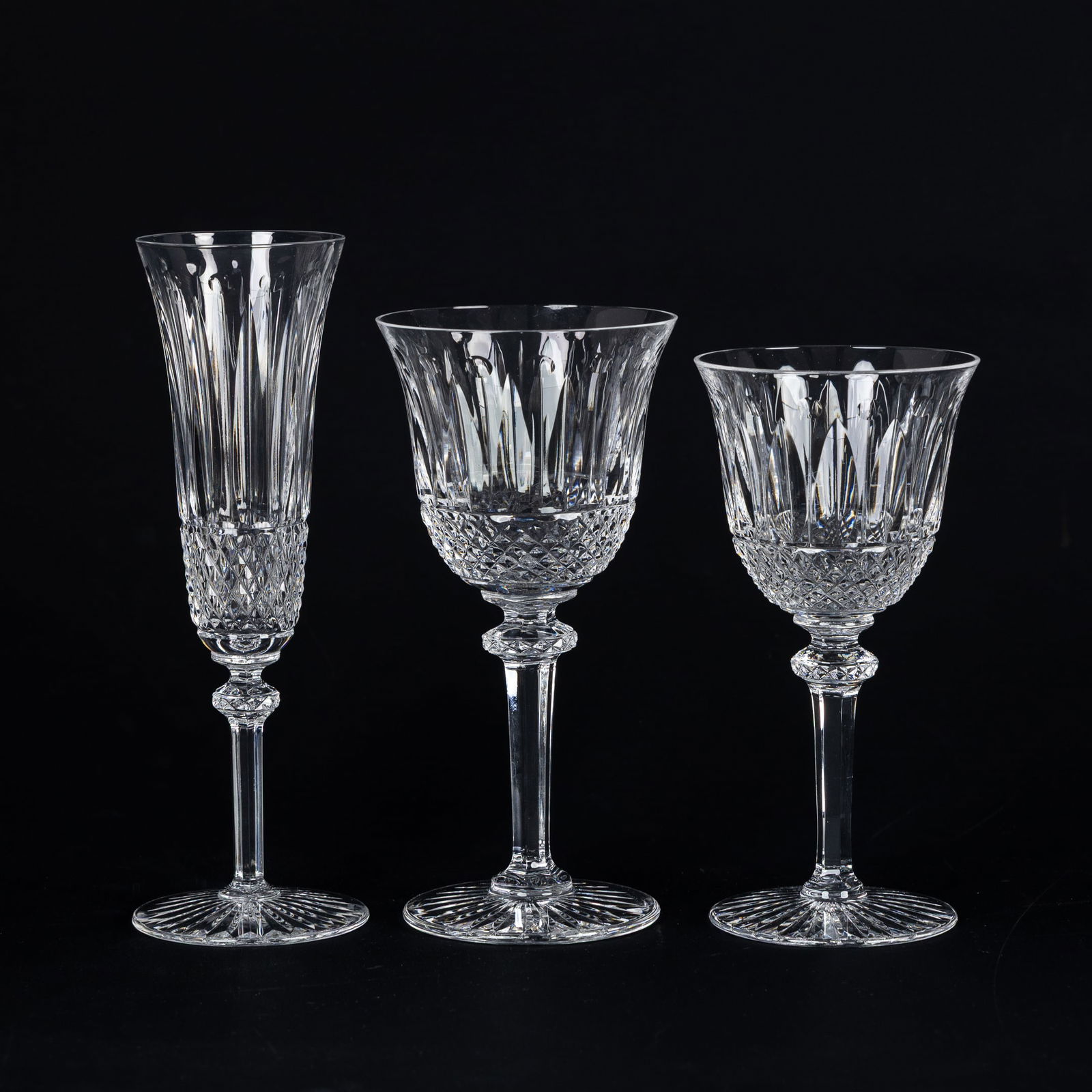 Saint Louis, Tommy, A 33-piece Glassware Set, Cut Crystal (1 of 5)