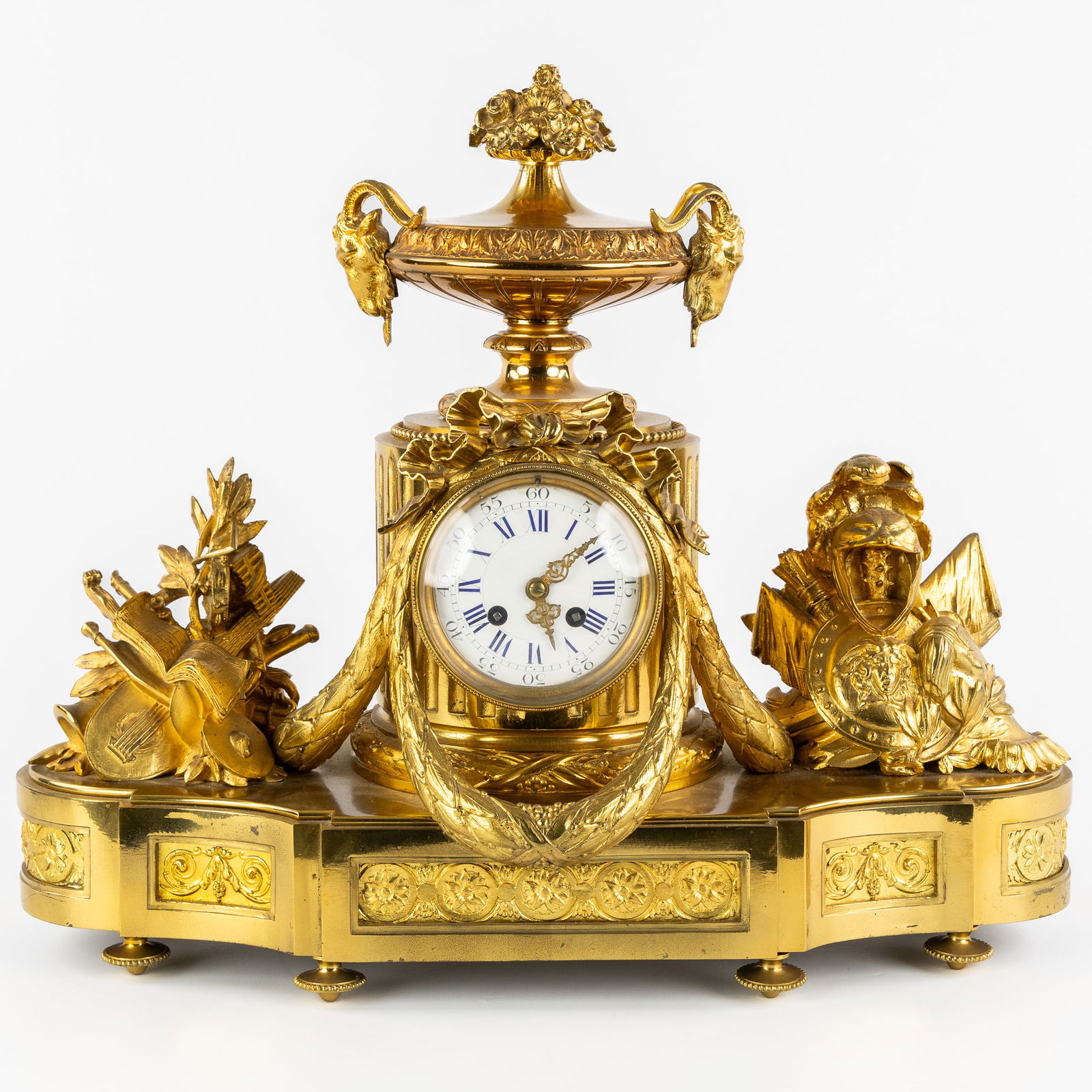 A large gilt bronze mantel clock, 'Music and Peace', Louis XVI style. Circa 1900. (1 of 10)