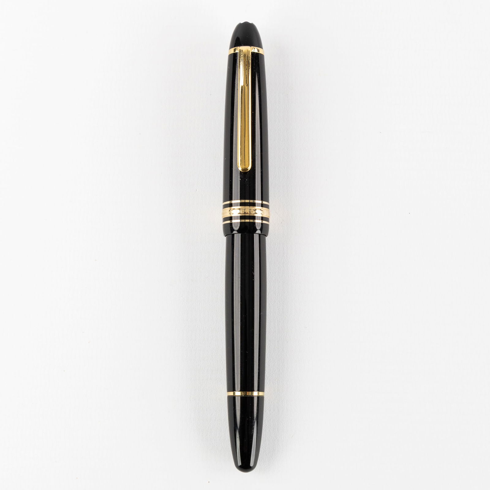Montblanc, Meisterstück, PIX, a Fountain Pen with 14ct gold nib. (1 of 5)