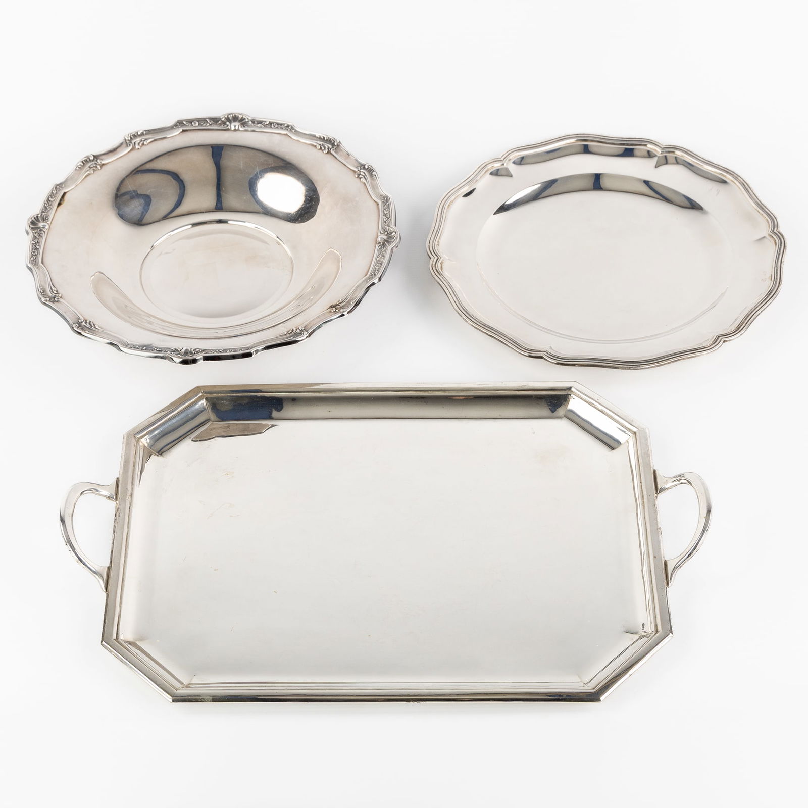 Delheid Frères and Others, Two Silver Bowls and a Serving Tray. Silver, 3.704 kg (1 of 9)