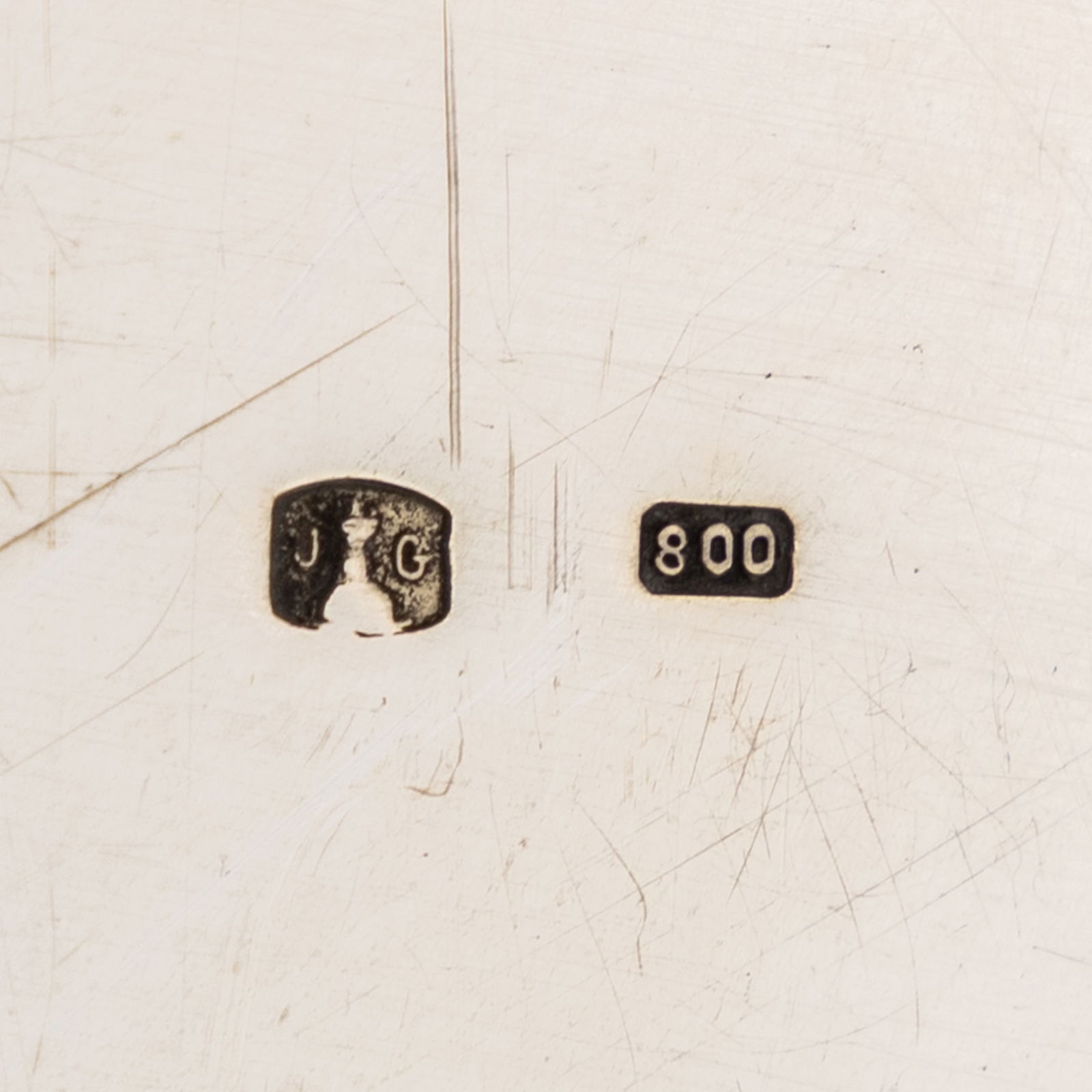 Delheid Frères and Others, Two Silver Bowls and a Serving Tray. Silver, 3.704 kg - 9