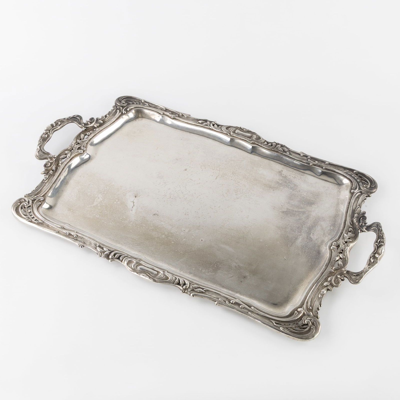 E. Decoster, a Silver Serving Tray, additionally marked Galerie Moderne. Silver, 3.686 kg (1 of 8)