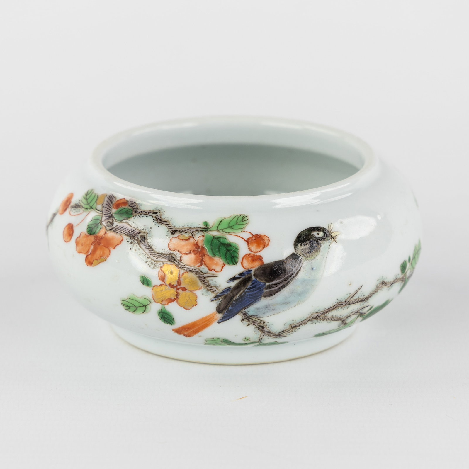 A Small Chinese Bowl or Incense burner, Famille Verte, Xuande marked.: A Small Chinese Bowl or Incense burner, Famille Verte, Xuande