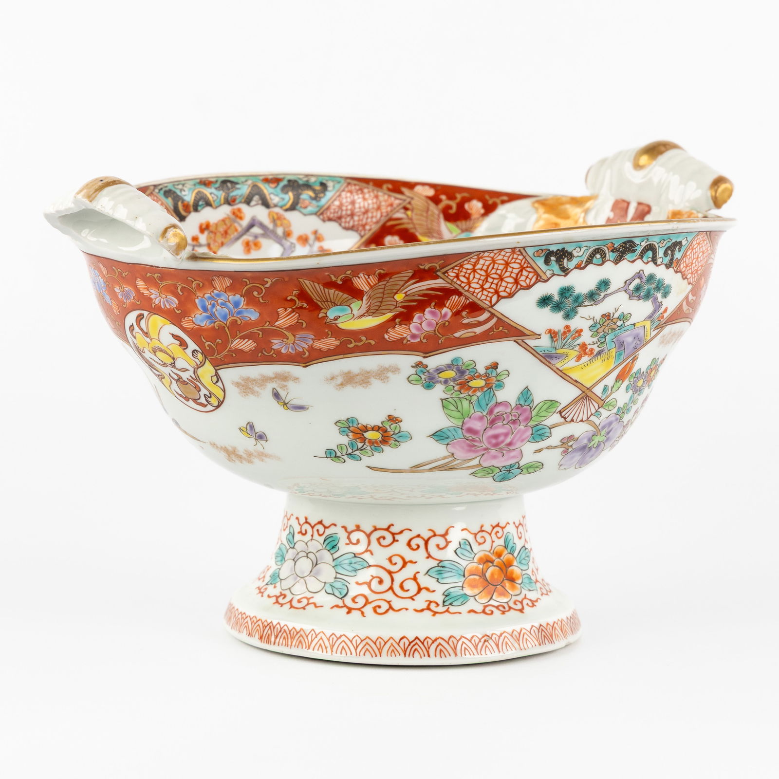 A Japanese Kutani porcelain Bowl on Stand, Meiji, circa 1900. (1 of 9)