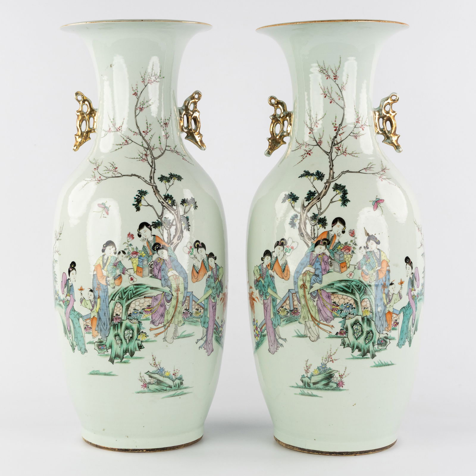 A Pair of Chinese vases, Famille Rose, decorated with Court Ladies and Calligraphy, 19th/20th (1 of 7)