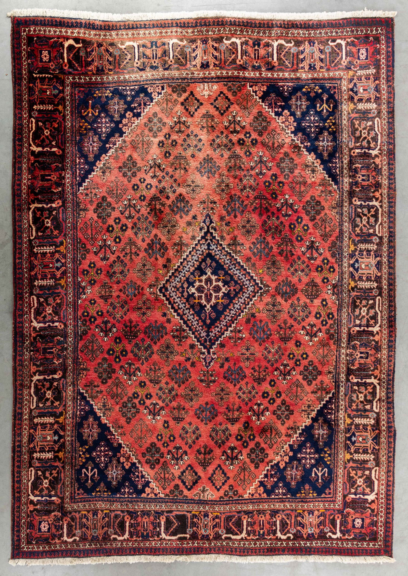A Large Oriental hand-made carpet, Meimeh/Joshaghan (340 x 250 cm). (1 of 5)