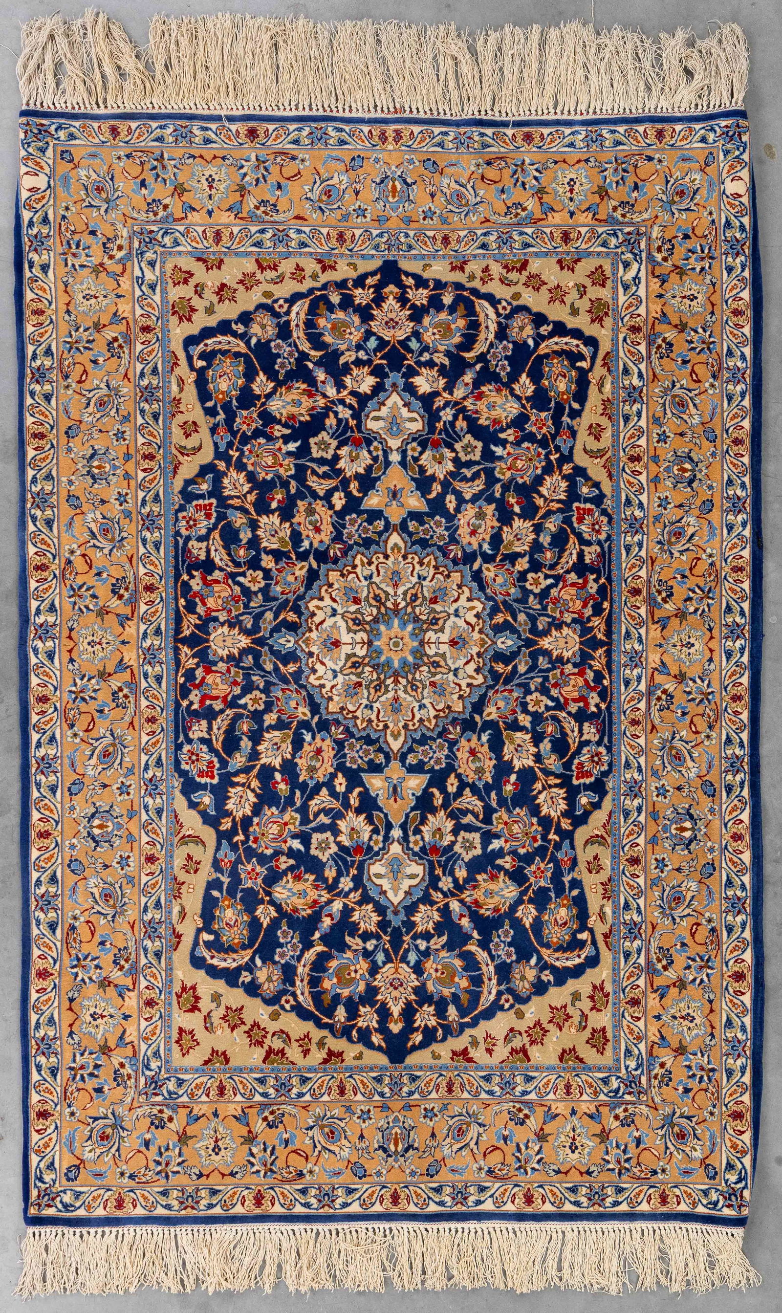 An Oriental hand-made carpet, Isfahan, Iran (164 x 109 cm). (1 of 6)