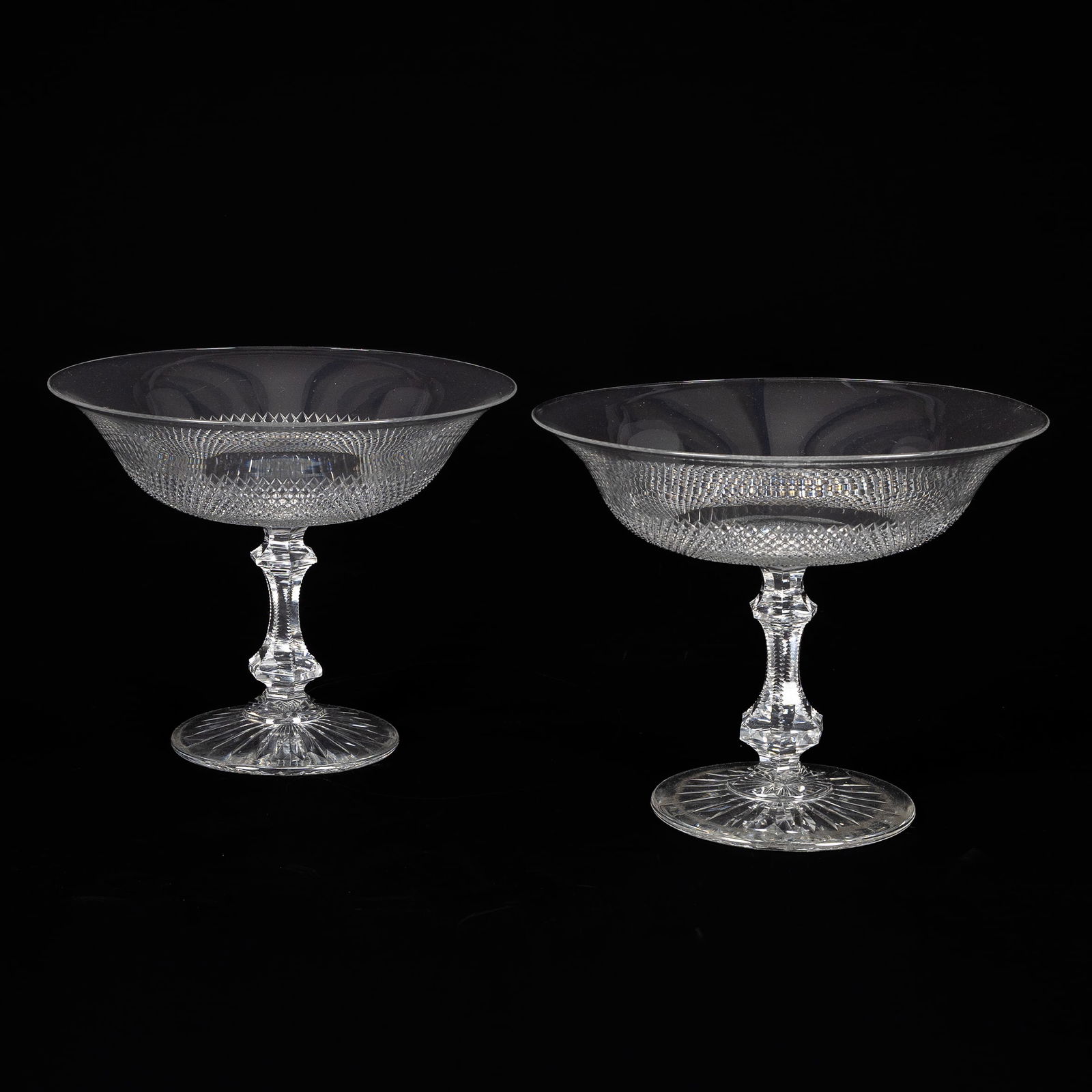 An identical pair of antique and elegant Tazza or Bowls on Stand, Cut crystal. (1 of 4)