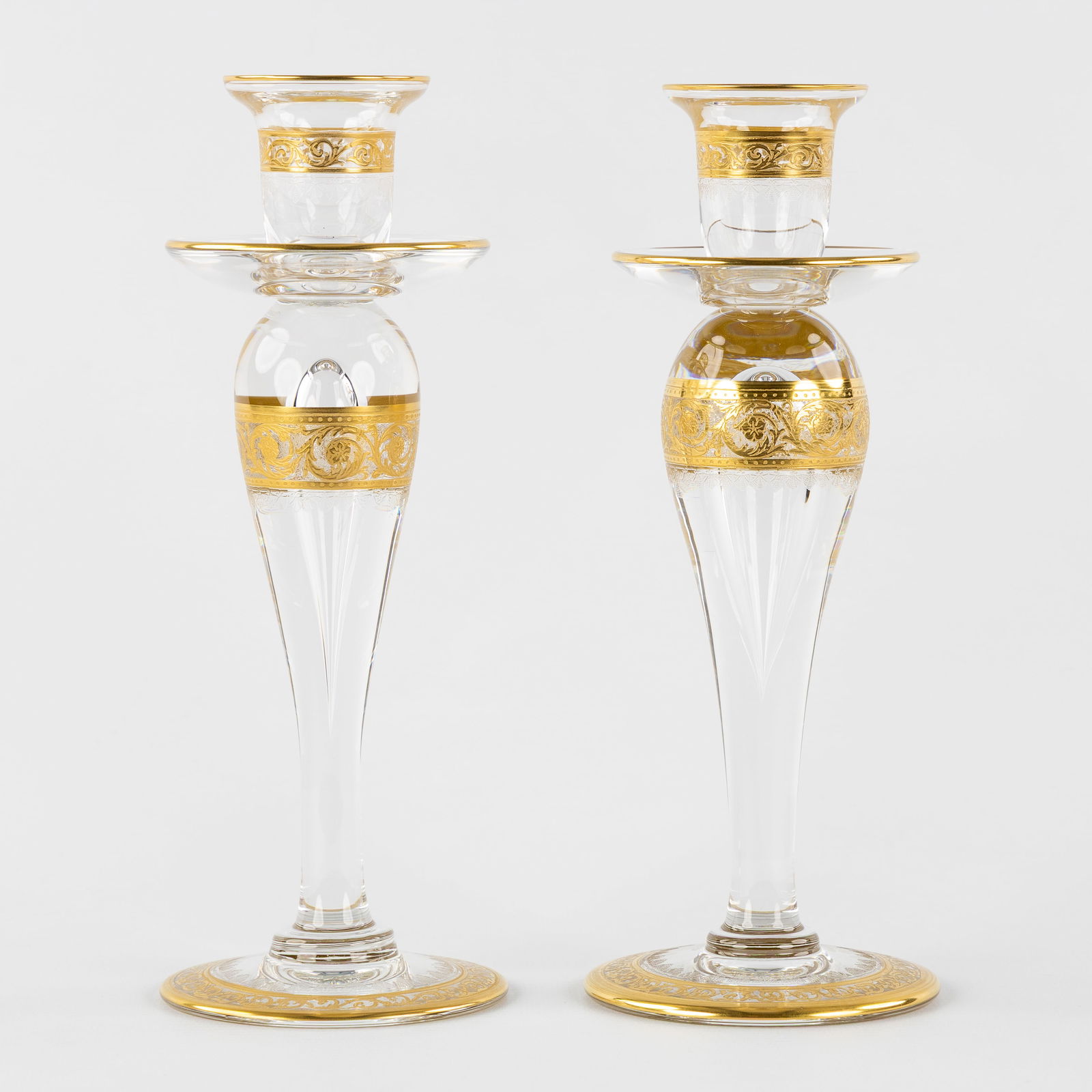 Saint Louis, 'Thistle Gold', a pair of candelabra. Engraved Decorations and Etched Gold Decorations. (1 of 5)