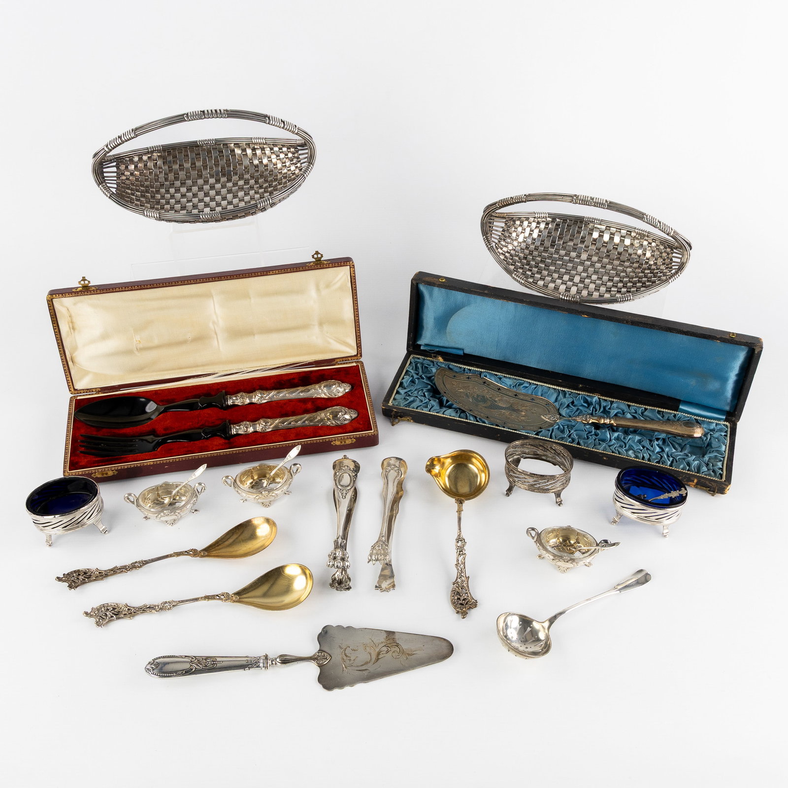 A Collection of silver and silver-plated cutlery and table accessories, 19th and 20th C. Silver, (1 of 8)