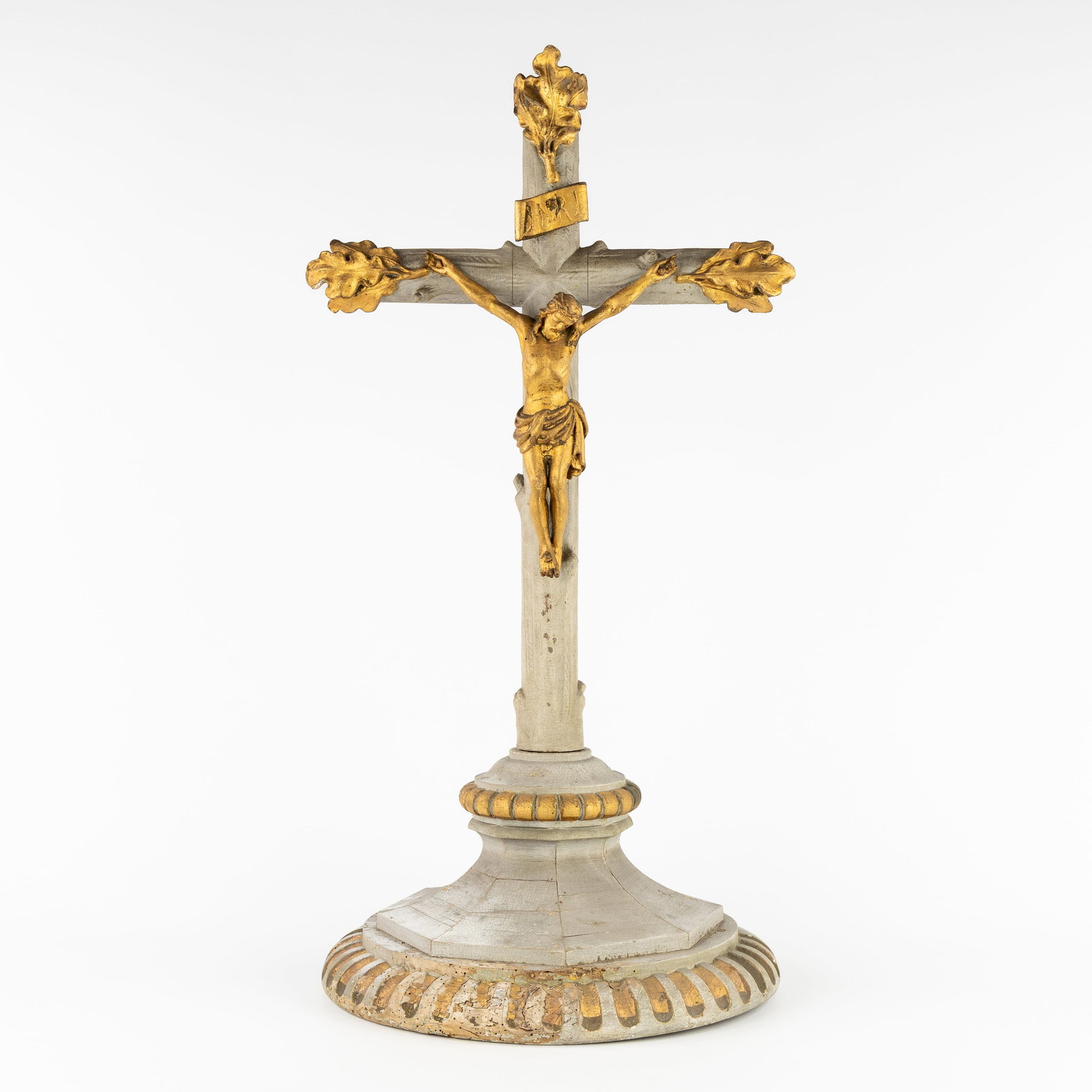 A Large antique wood-sculptured altar crucifix with Corpus Christi, patinated and gilded wood. (1 of 8)