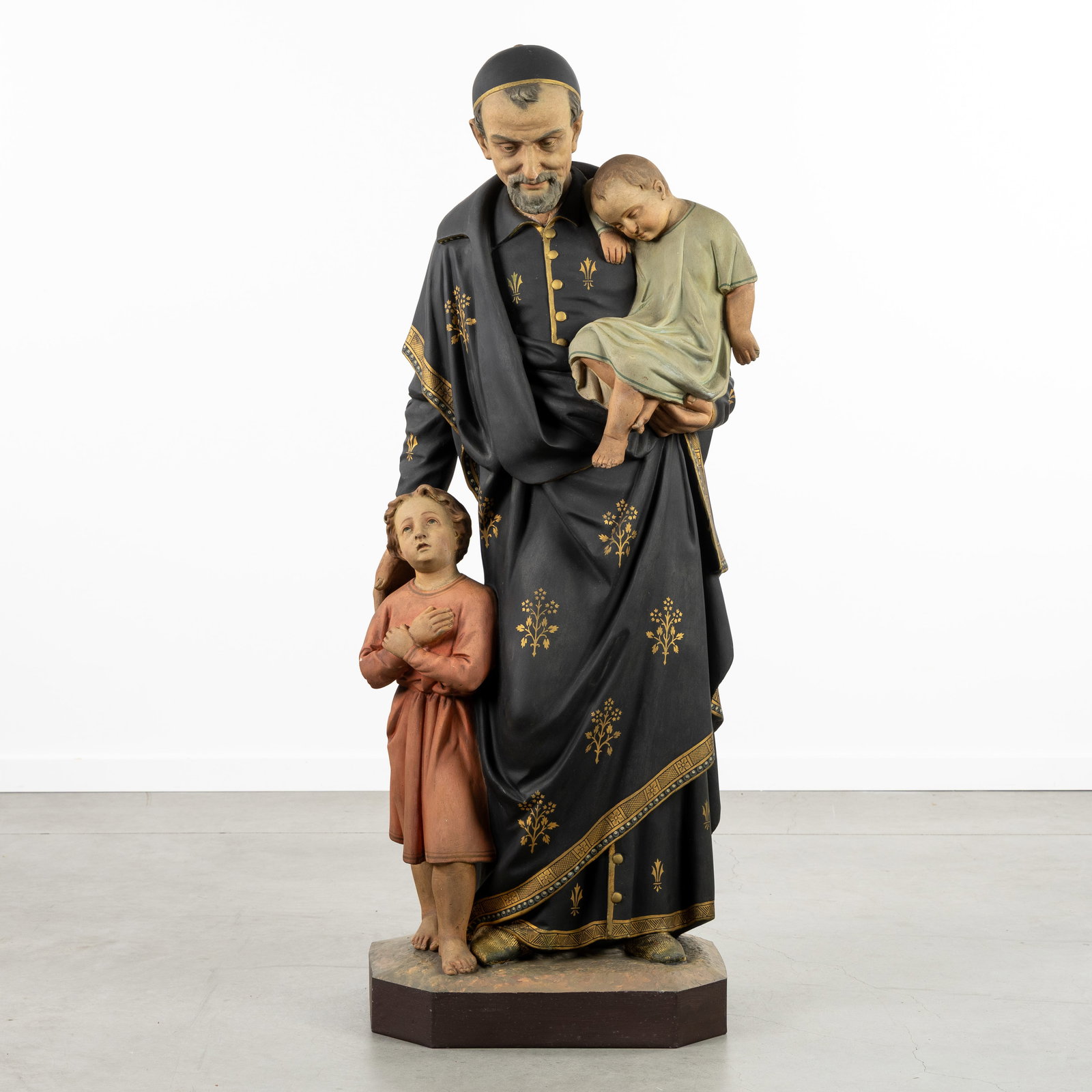 Vincentius à Paulo, patinated plaster. Gothic Revival.: Vincentius à Paulo, patinated plaster. Gothic Revival. North-Western Europe, probably Flanders. (46 x 130 x 34 cm)