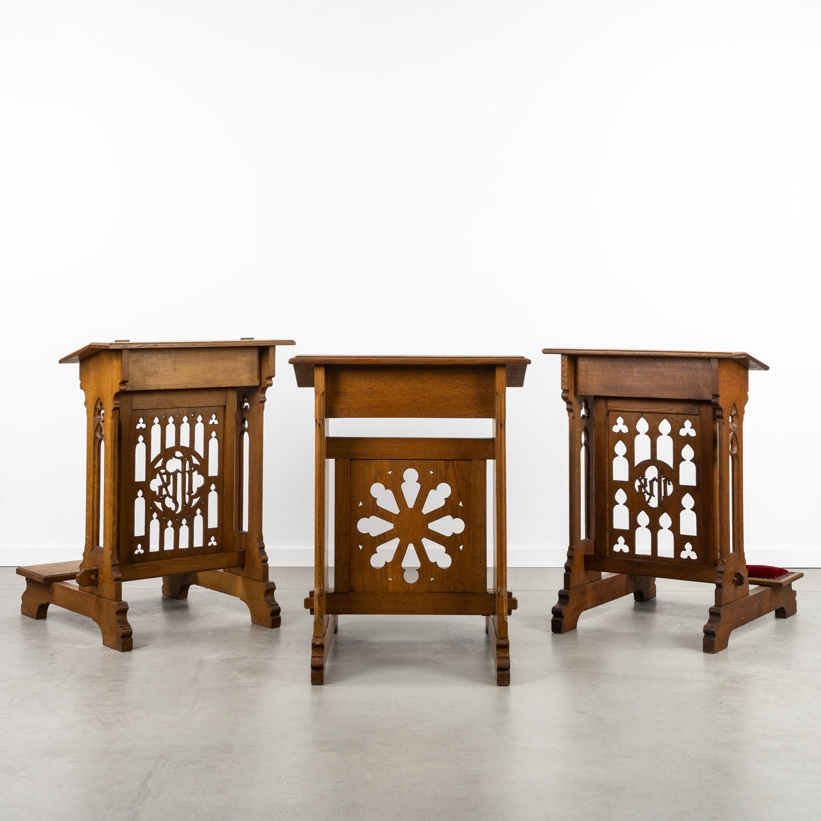 Three Gothic Revival prayer benches, openwork sculptured oak. (1 of 10)