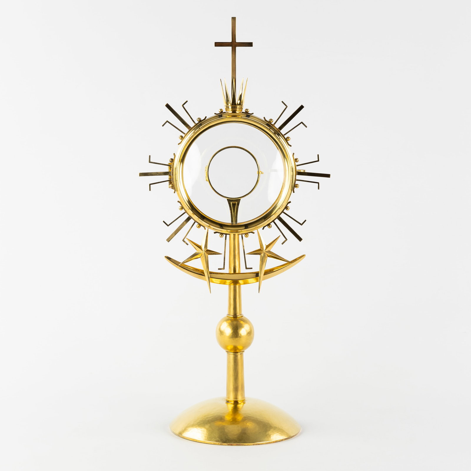Jac Wijnhoven (1901-1977) a modernist monstrance, gilded metal, Netherlands, circa 1950 (1 of 5)
