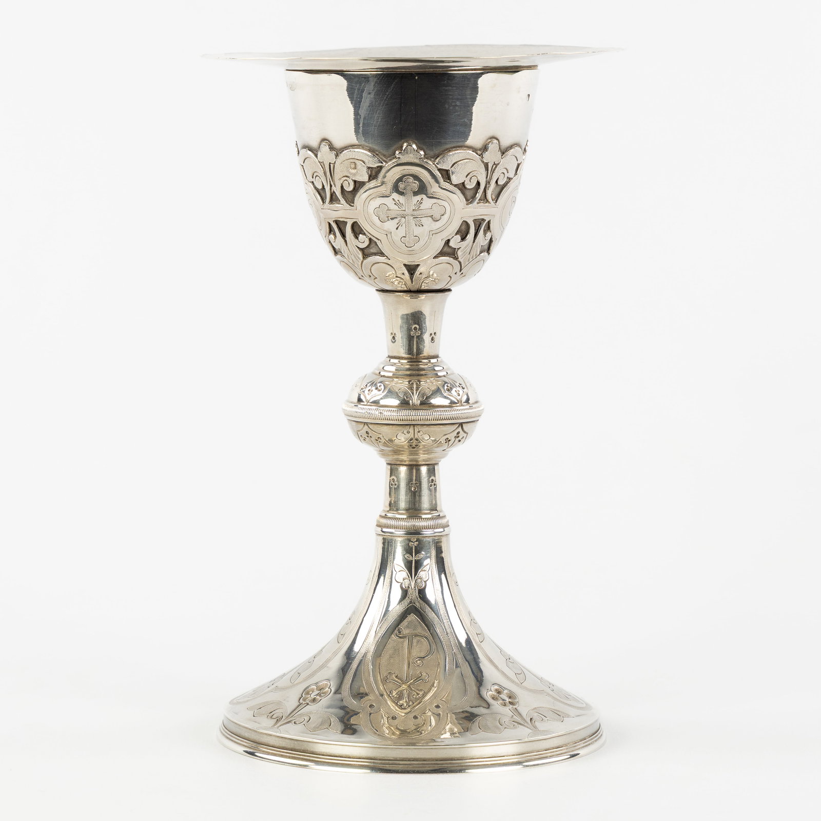 A chalice with a paten, silver. Decorated with floral motifs. Gothic Revival, France. 387g. (1 of 12)
