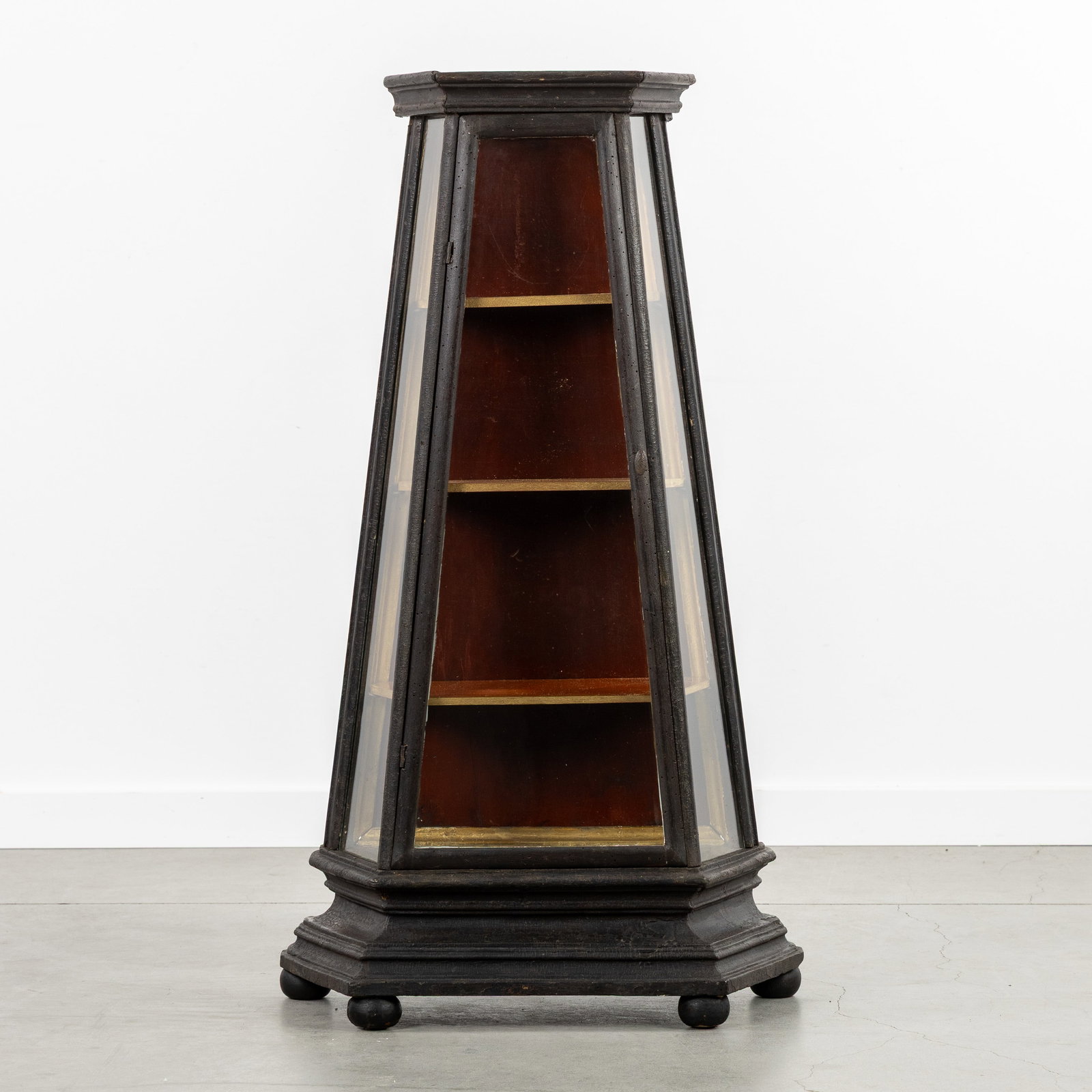 A Baroque reliquary cabinet, wood and glass, 18th C. (1 of 8)