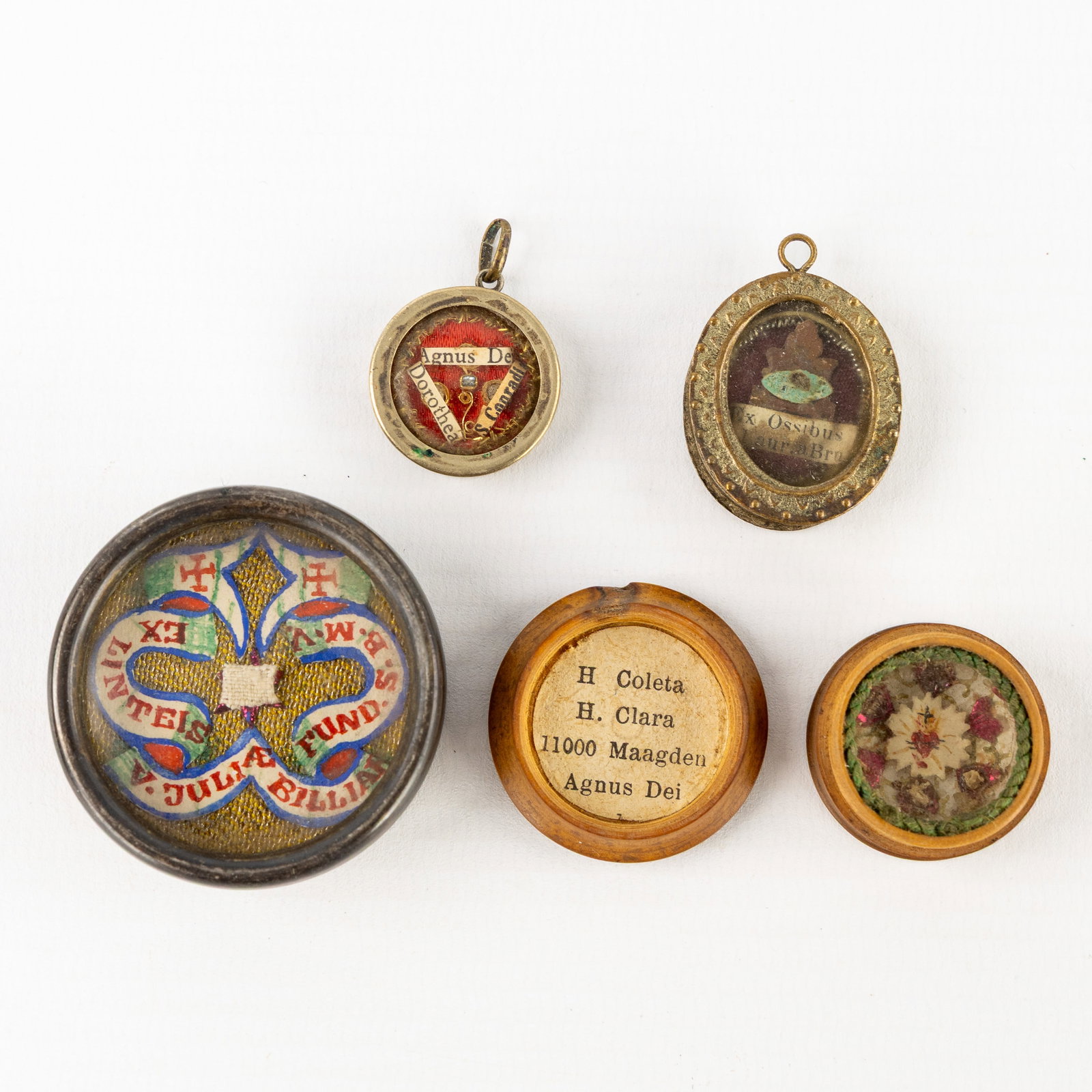 Three sealed theca and a wooden traveller's reliquary. Julie Billard, Dorothea & Conrad. (1 of 2)