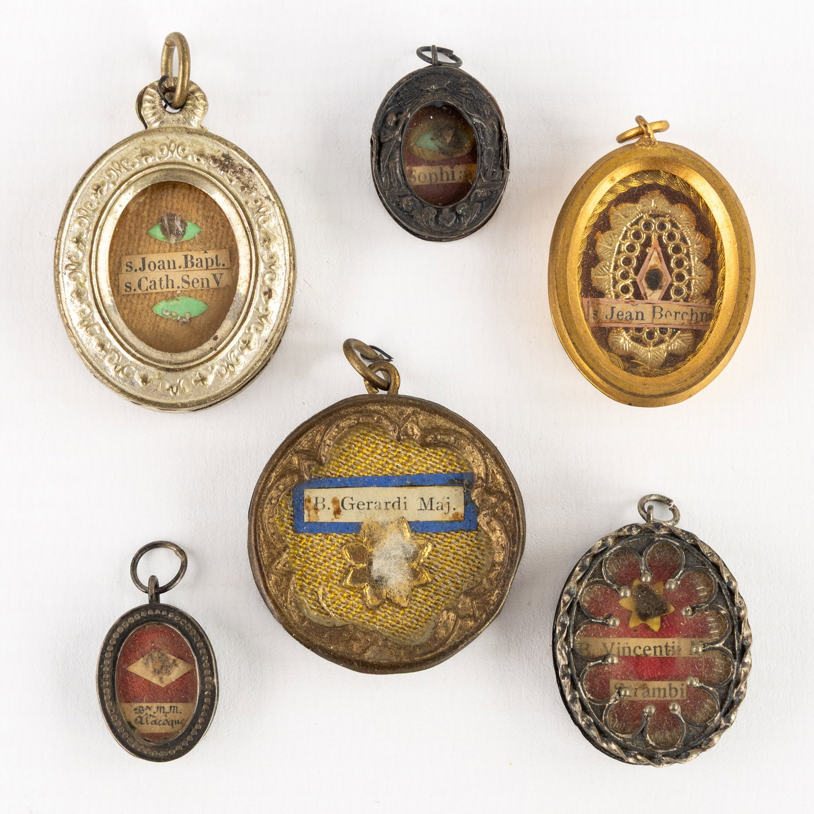 Six sealed pendant theca with relics for saints and blessed, Saint John The Baptist, Saint John (1 of 2)