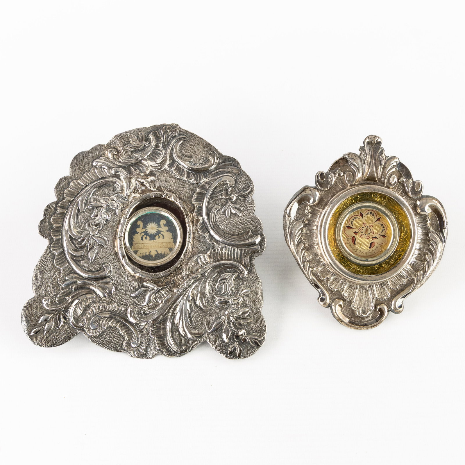 Two silver osculatoria with sealed theca and relics of the Virgin Mary and Saint Joseph. (1 of 4)