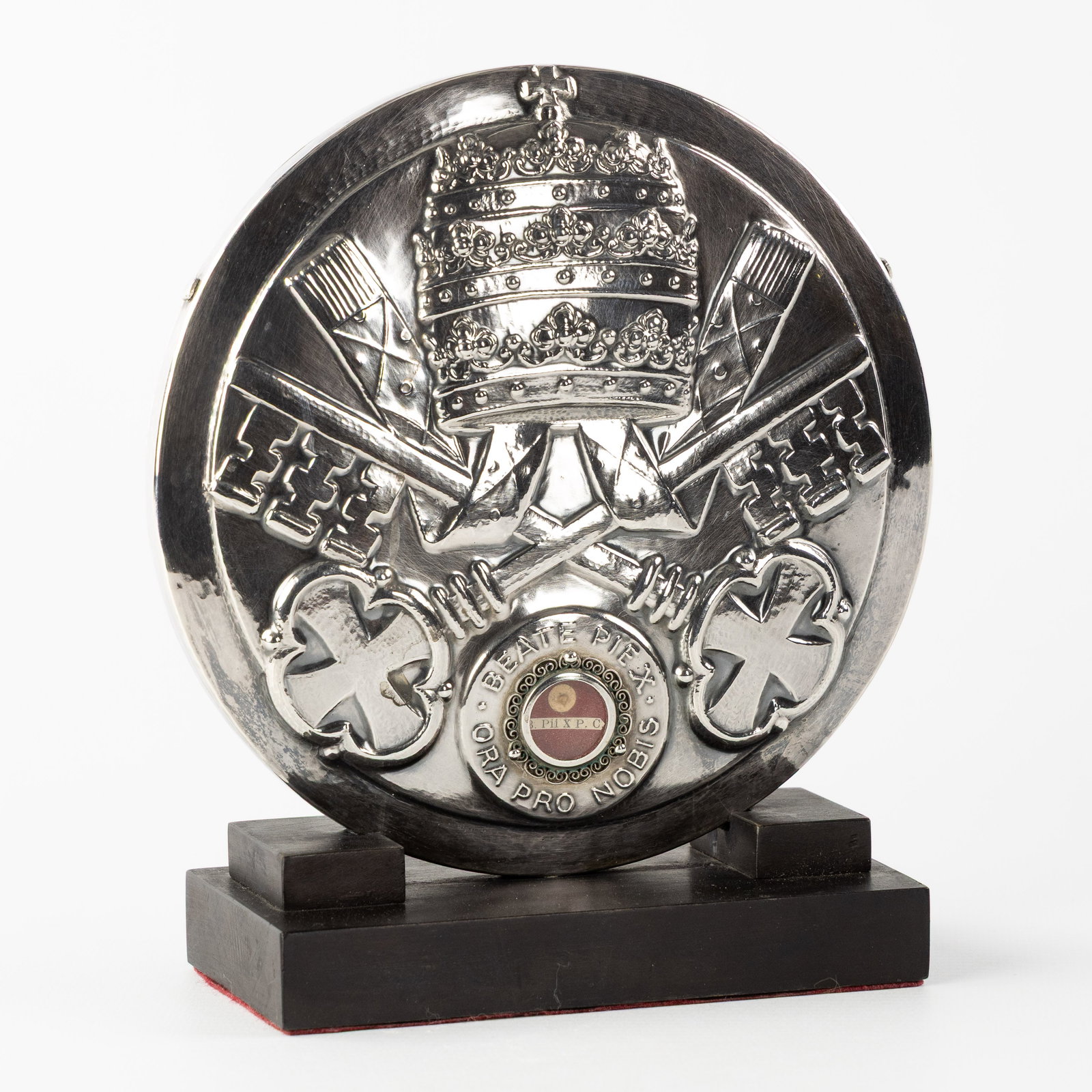 A Silver reliquary stand with Relic of the Blessed Pope Pius X, including the document. (1 of 9)