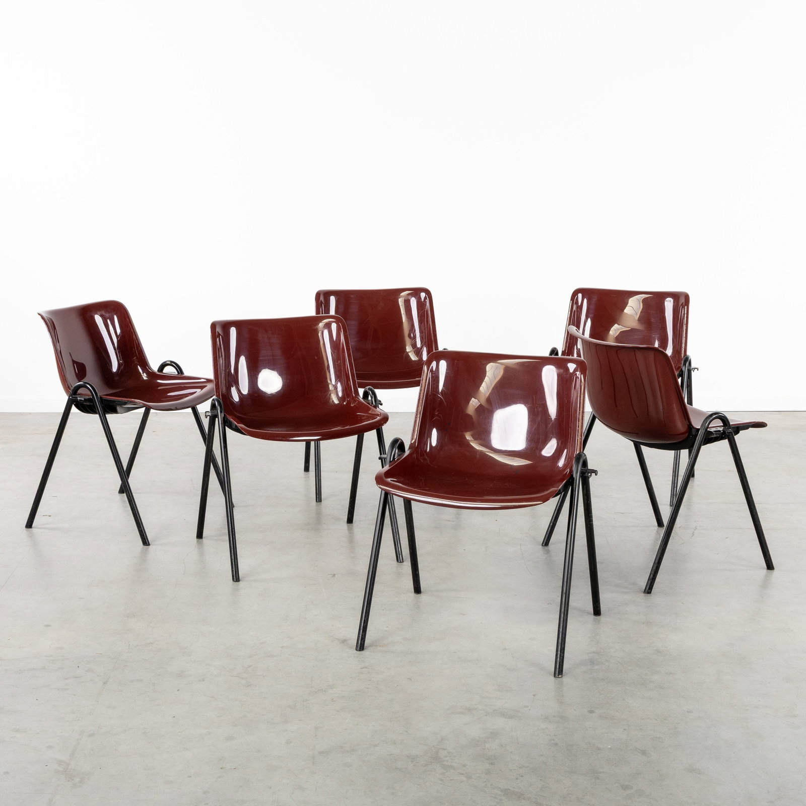 Osvaldo Borsani (1911-1985) 'Modus SM 203', a set of six stackable chairs, for Tecno, Italy, circa (1 of 10)