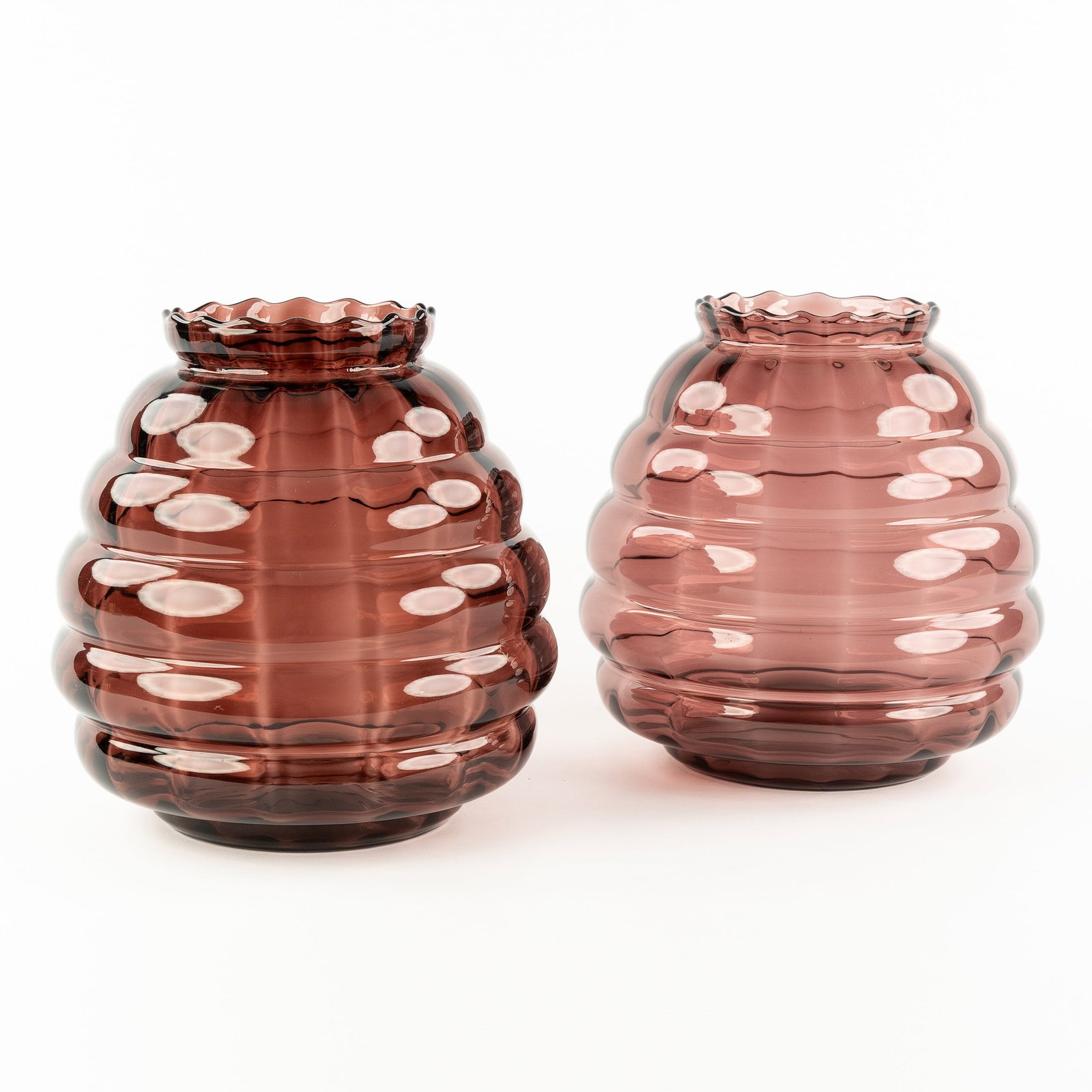 A Pair of Art Deco vases, coloured glass, in the style of Edmond Paul (Doyen) and Andries Copier (1 of 7)