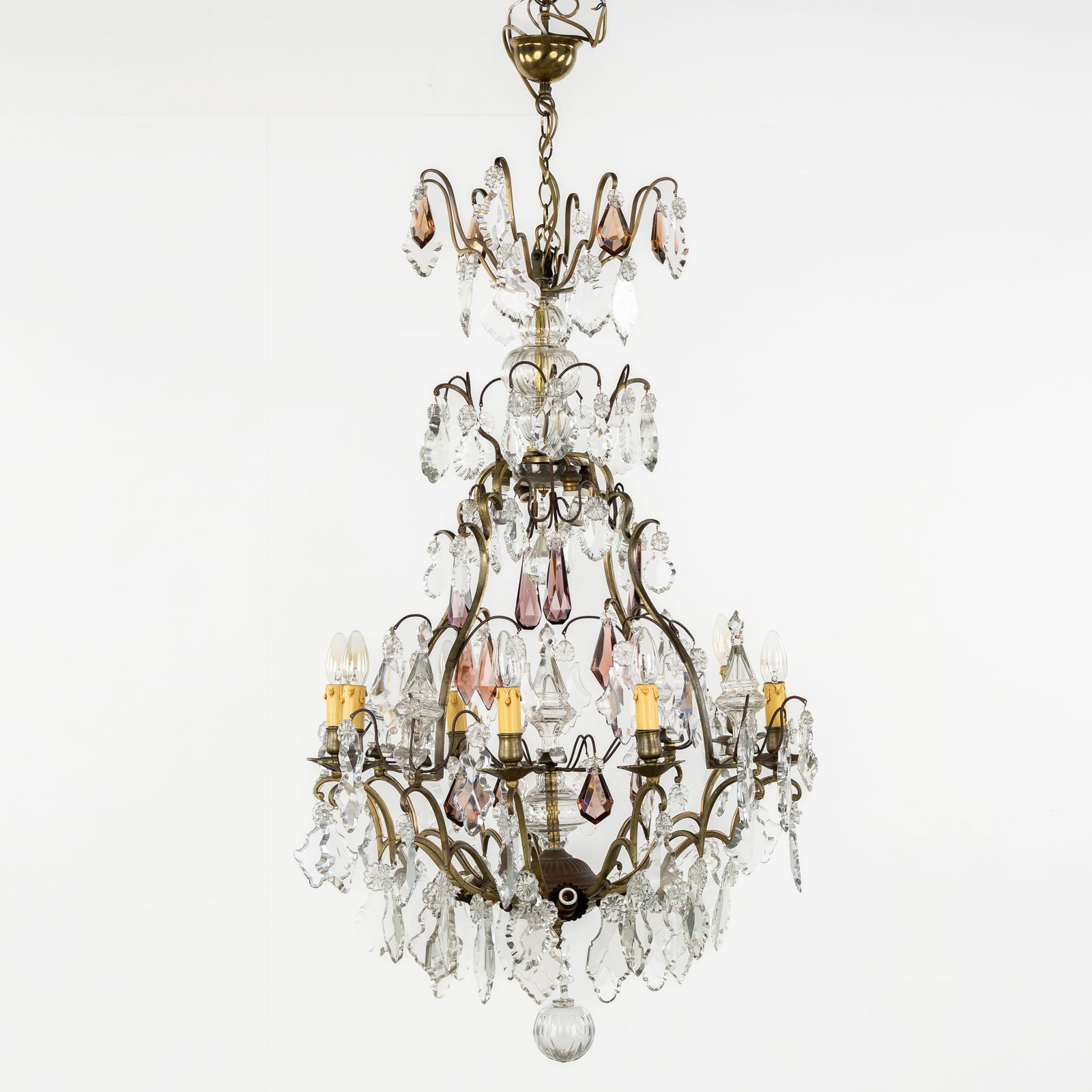 A large chandelier model 'à Cage,' coloured and facetted glass/crystal. 19th C. (1 of 9)